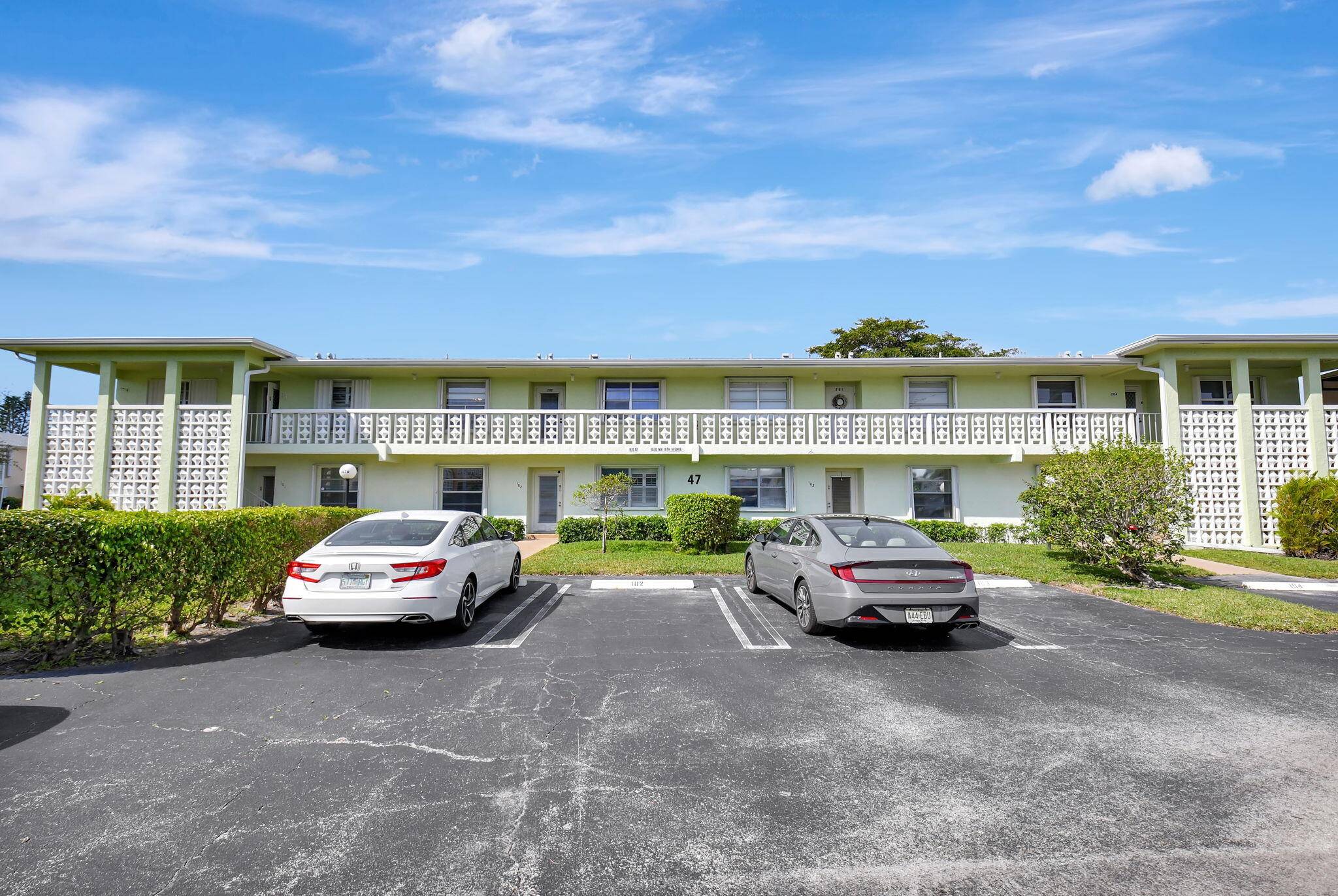 Located in the Highly Sought after community Pines of Delray.