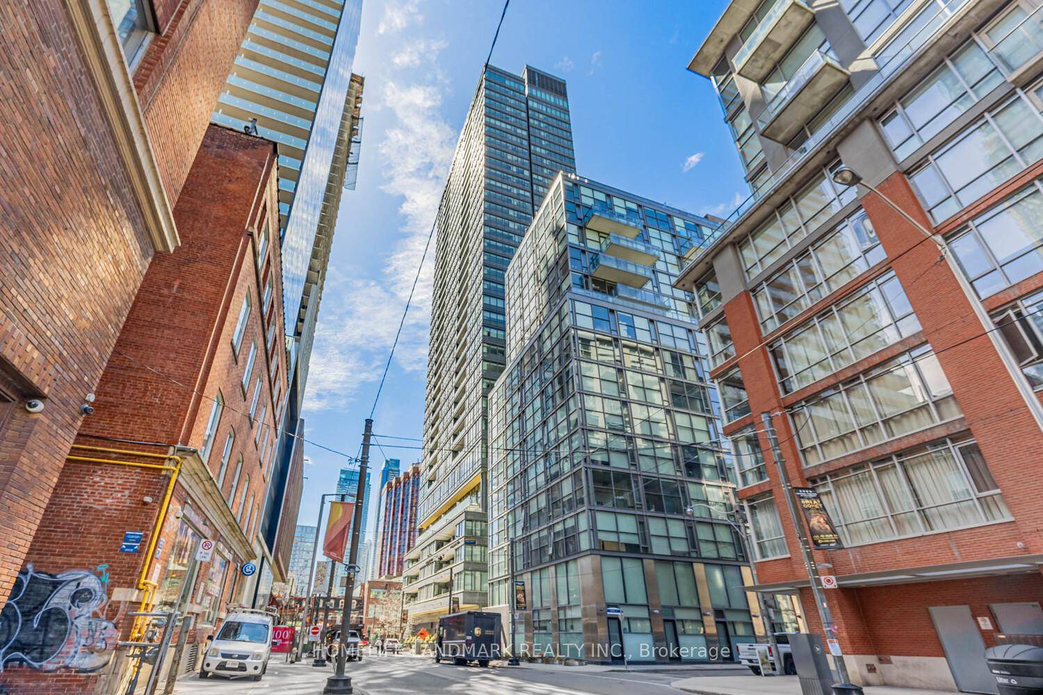 One Of The Best Condos In King West Split 2 Bedroom 2 Bathroom Corner Suite Upgraded 10 Feet Ceilings Tastefully Designed amp ; Completely Upgraded Well Above Builder's Standards Floor ...