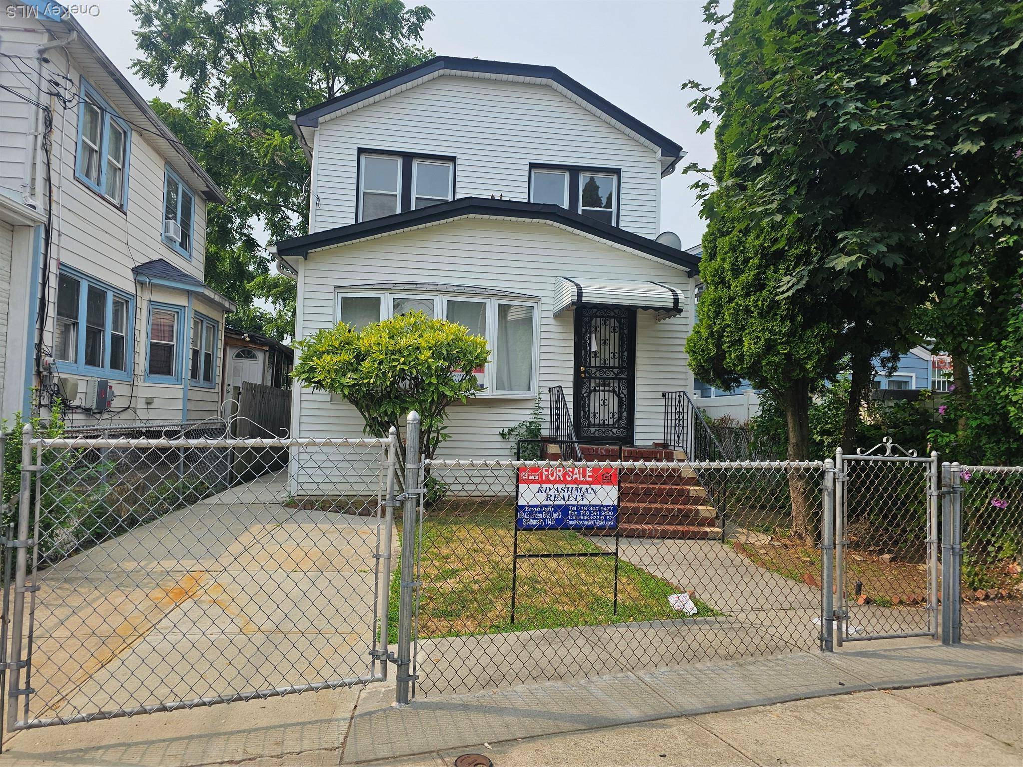Beautifull one family home consist of 3 Bedrooms one full bath on the second floor.