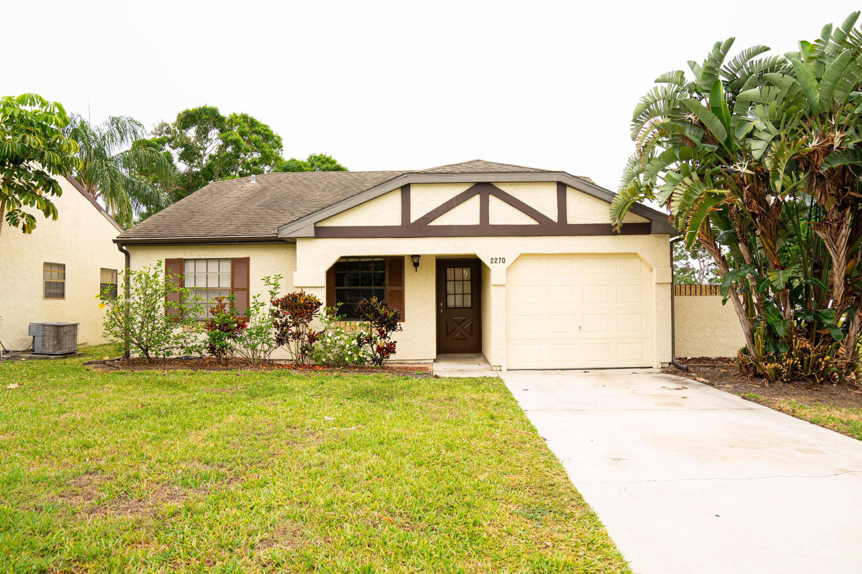 Welcome to 2270 SE Breckenridge !