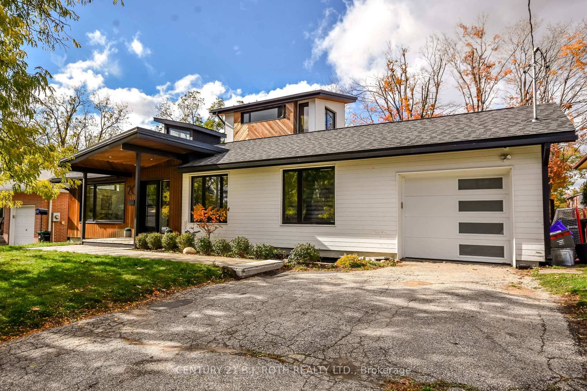 Stunning Mid Century Modern Masterpiece, Fully Renovated in Prestigious East End.