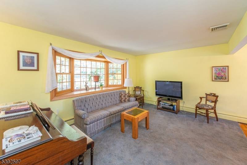 Wake up to the gentle rustle of leaves and the tranquil sounds of nearby Cupsaw Lake.
