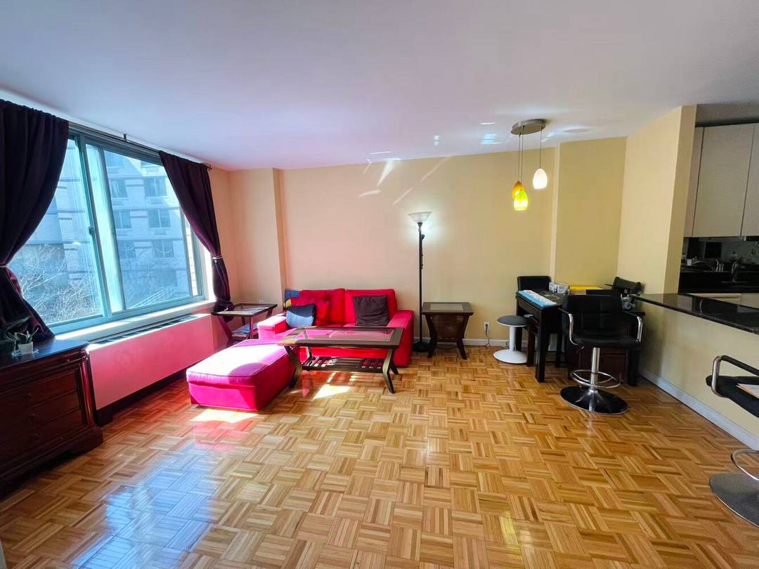 Indulge in elevated city living in this sun drenched, south and west facing 1 bedroom residence, showcasing expansive natural light and sophisticated comfort throughout.