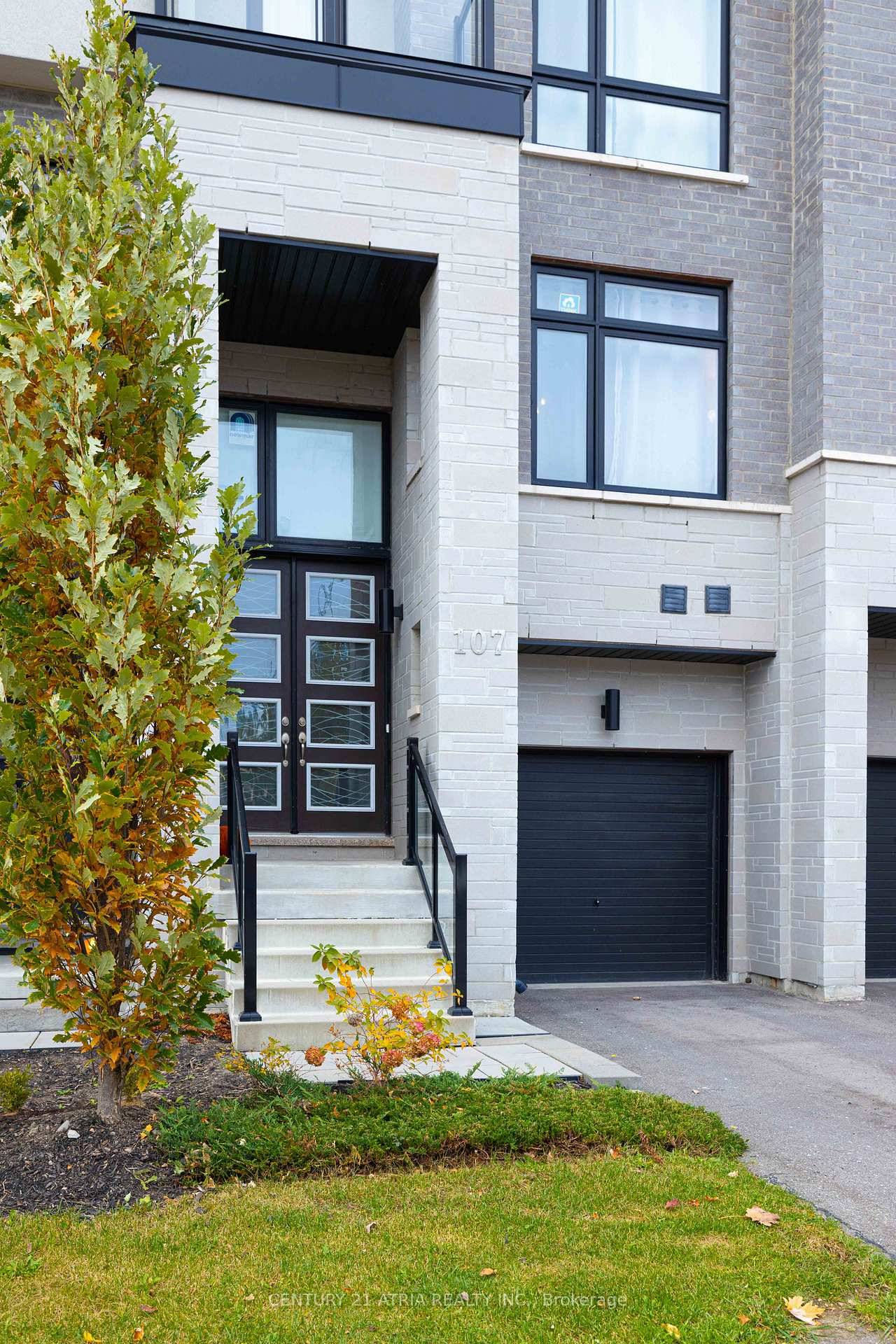 Spacious 2168 Sq Ft As Per Builder, Madison Homes 100 Freehood Townhome.