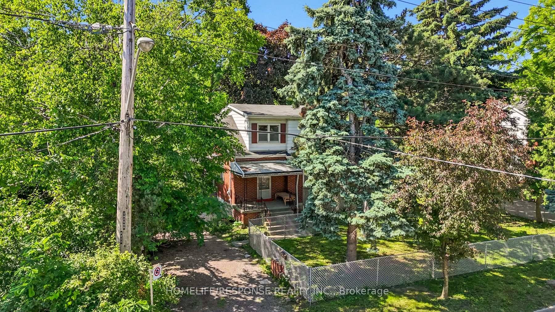 Attention investors and end users dont miss this exceptional development opportunity in a prime location.