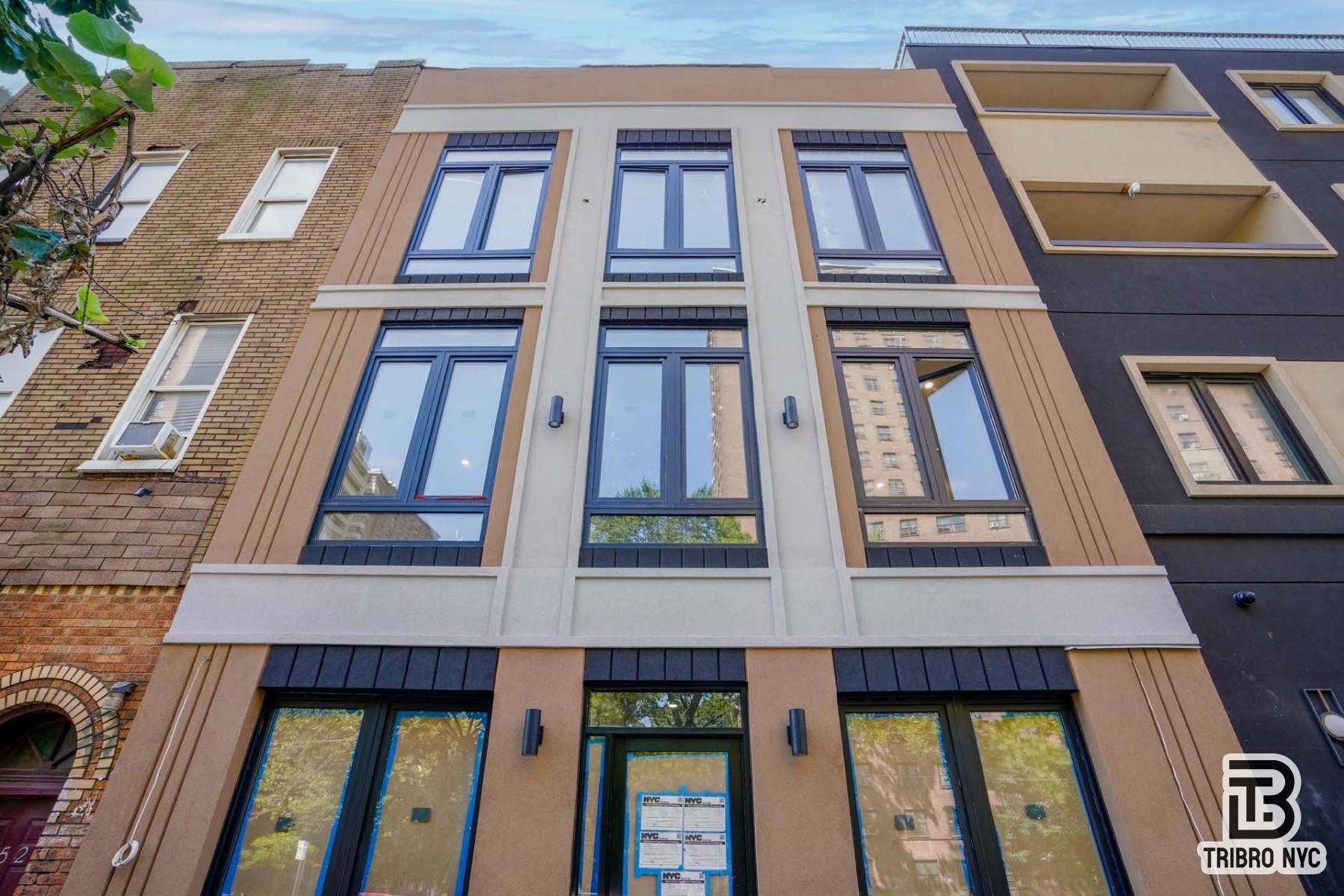 Brand New Stunning 3 Bed 2 Baths in the Heart of Bushwick Williamsburg Border with PRIVATE ROOF TERRACE !