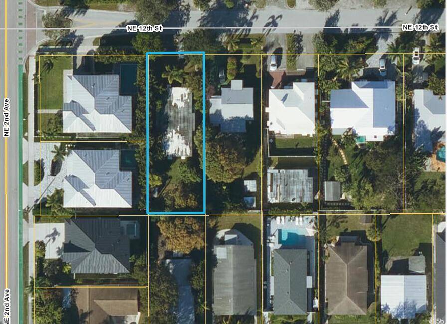 Surrounded by multimillion dollar homes, this property is an ideal development opportunity.