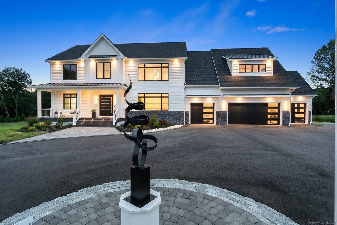 Spectacular Smart Home custom built with Vastu Shastra and Feng shui in mind.