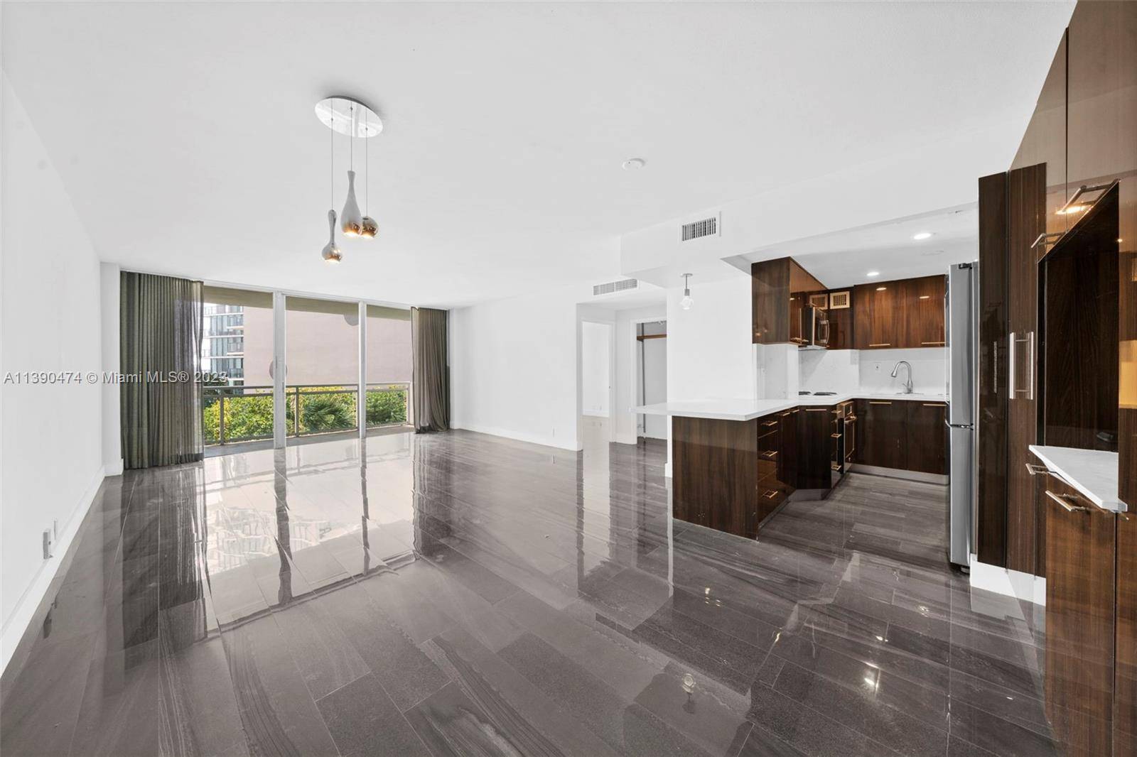 Secluded oasis in the heart of Edgewater, walking distance to Wynwood, Midtown and Design District.