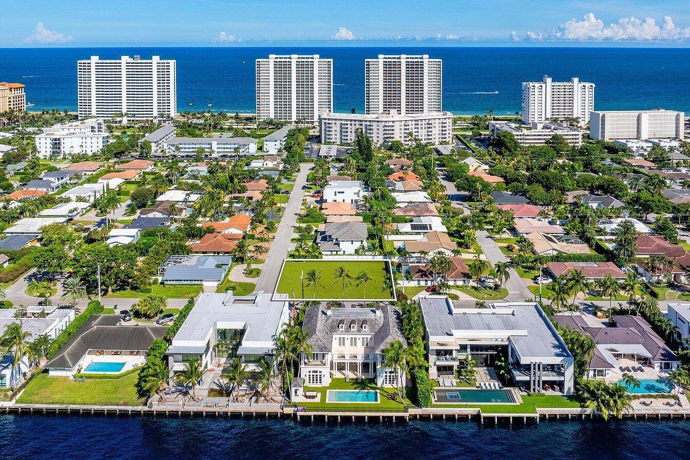 This corner lot is located in an exclusive section of Spanish River Land, at the corner of Spanish River Rd with spectacular homes and Malaga Drive, with new estate homes ...