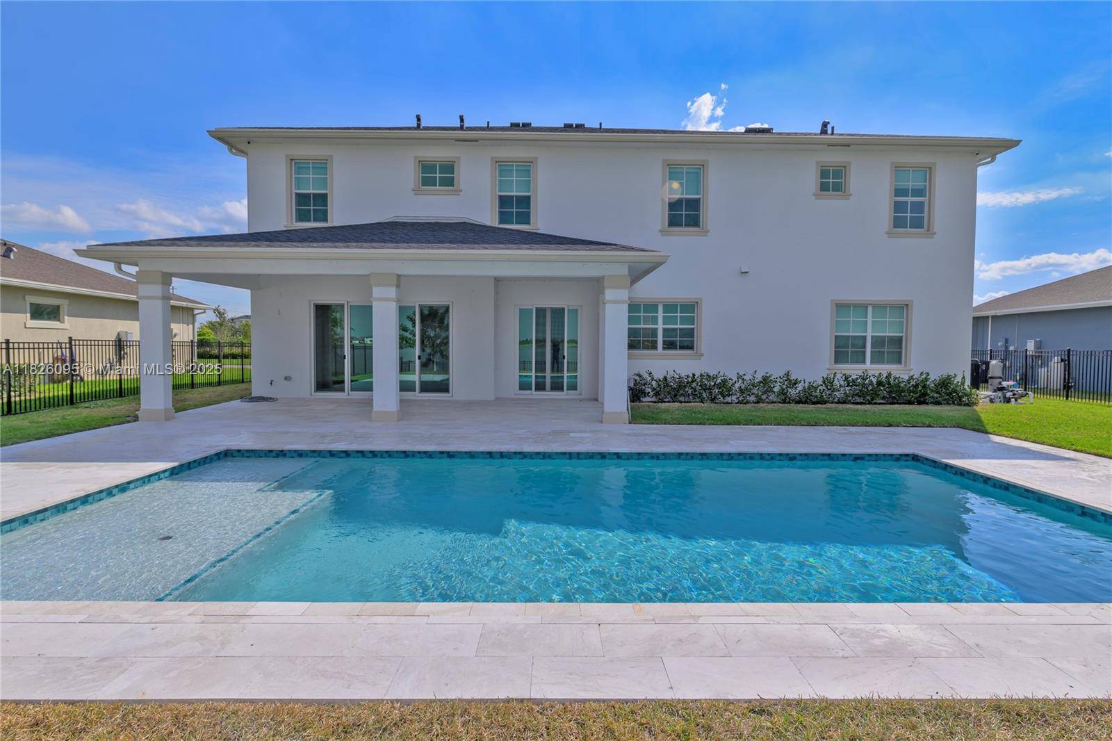 THE BEST COMMUNITY IN ARDEN WINNIG AWARD DESIGN.