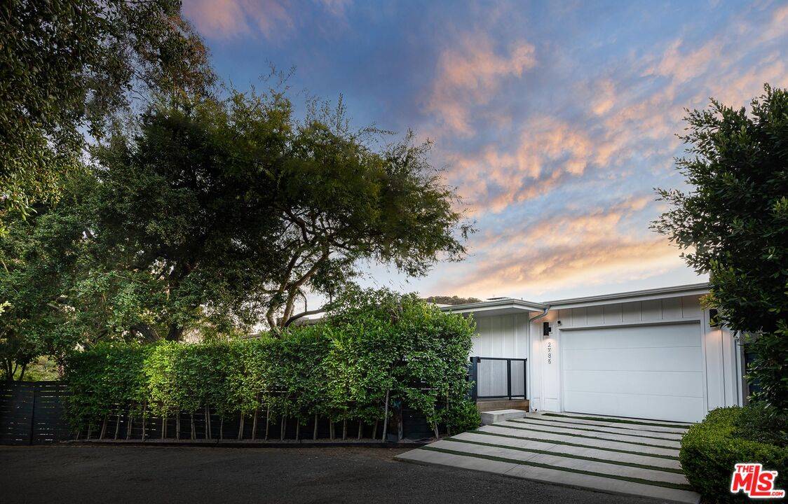 2785   Laurel Canyon Pl 3BR Hollywood Hills East La