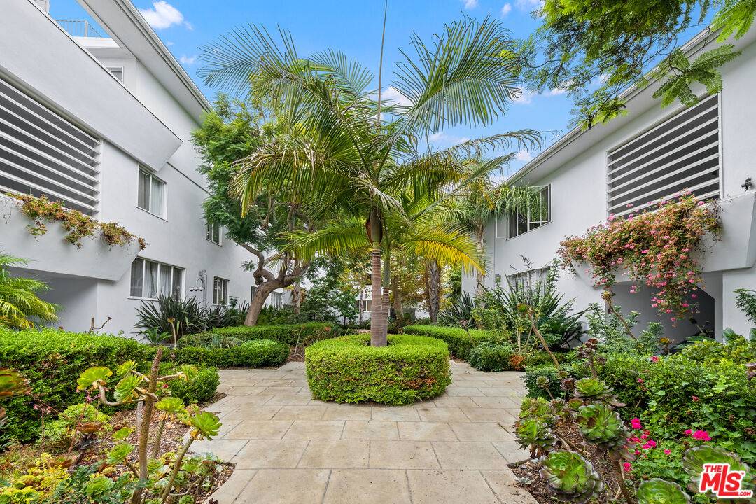 130 San Vicente Blvd 2BR Pacific Palisades La