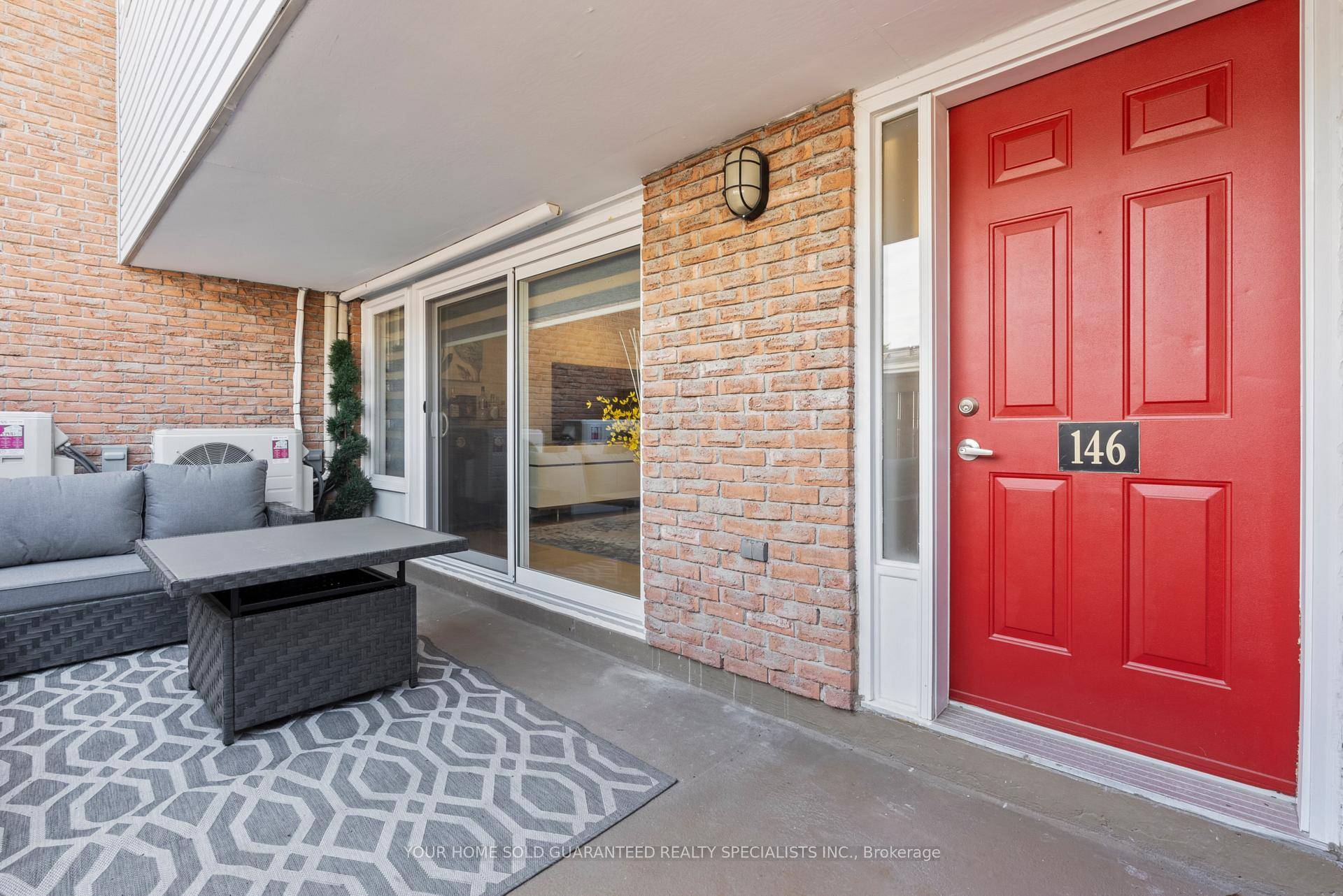 Prime Location in Aurora Village !