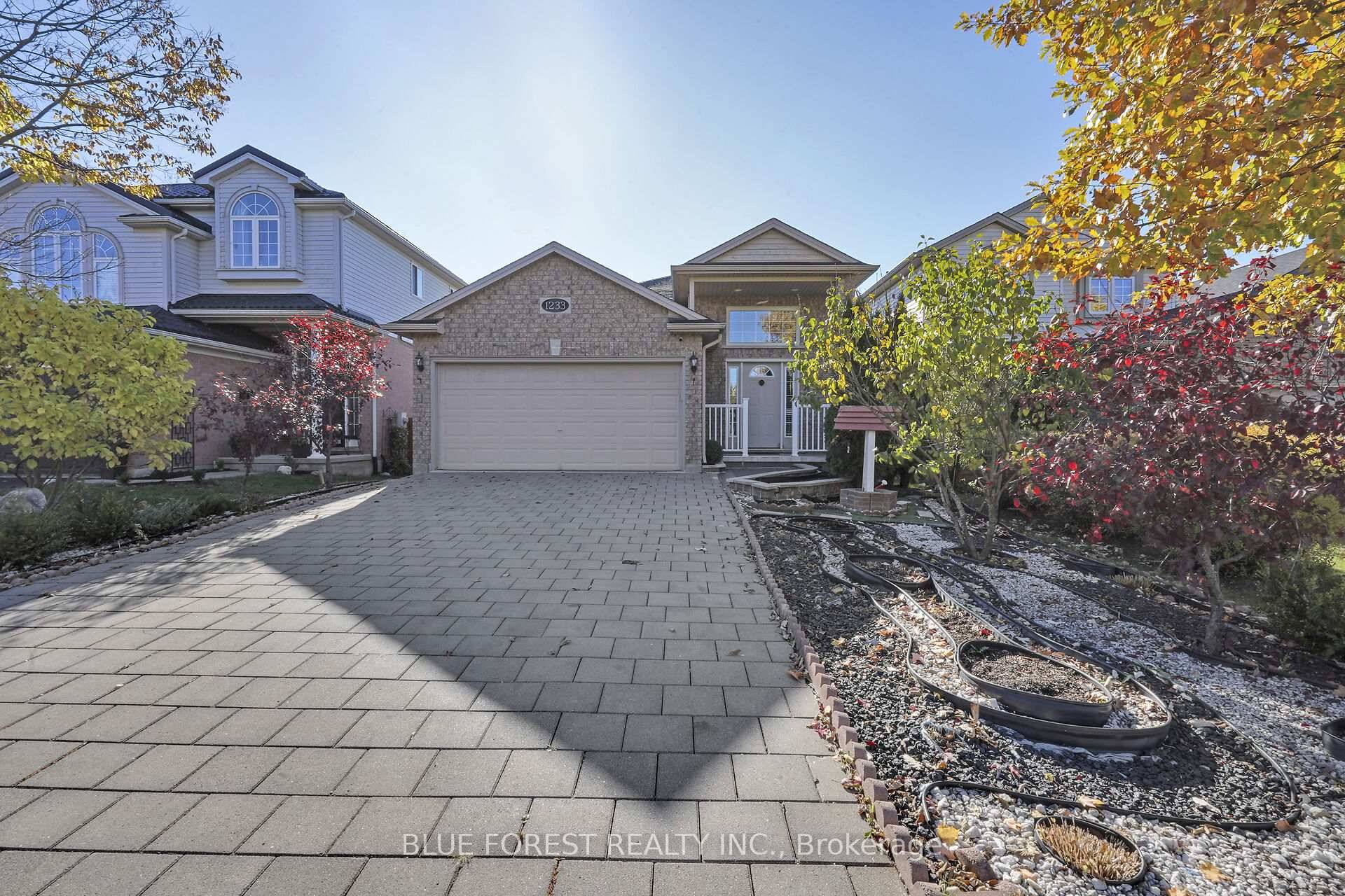 FOR LEASE Welcome to this bright, cozy and inviting 1 bedroom, 1 bathroom basement apartment with a private entrance in a highly sought after North London neighbourhood.