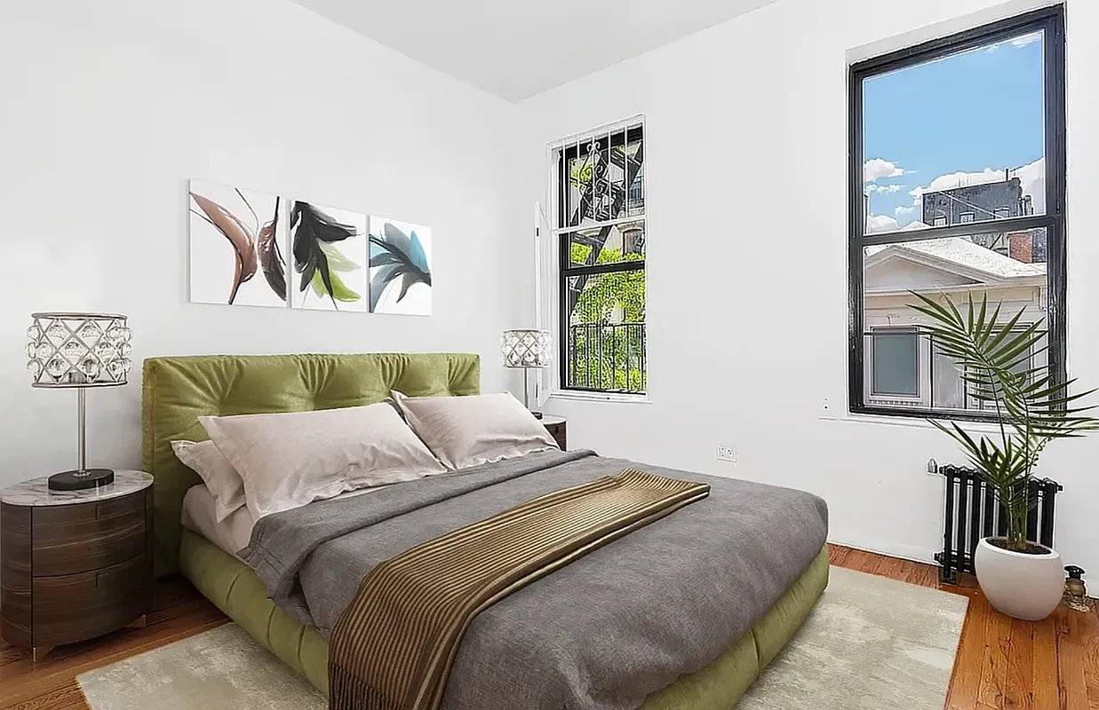 Gut Renovated 1 Bedroom in the Heart of Little Italy !