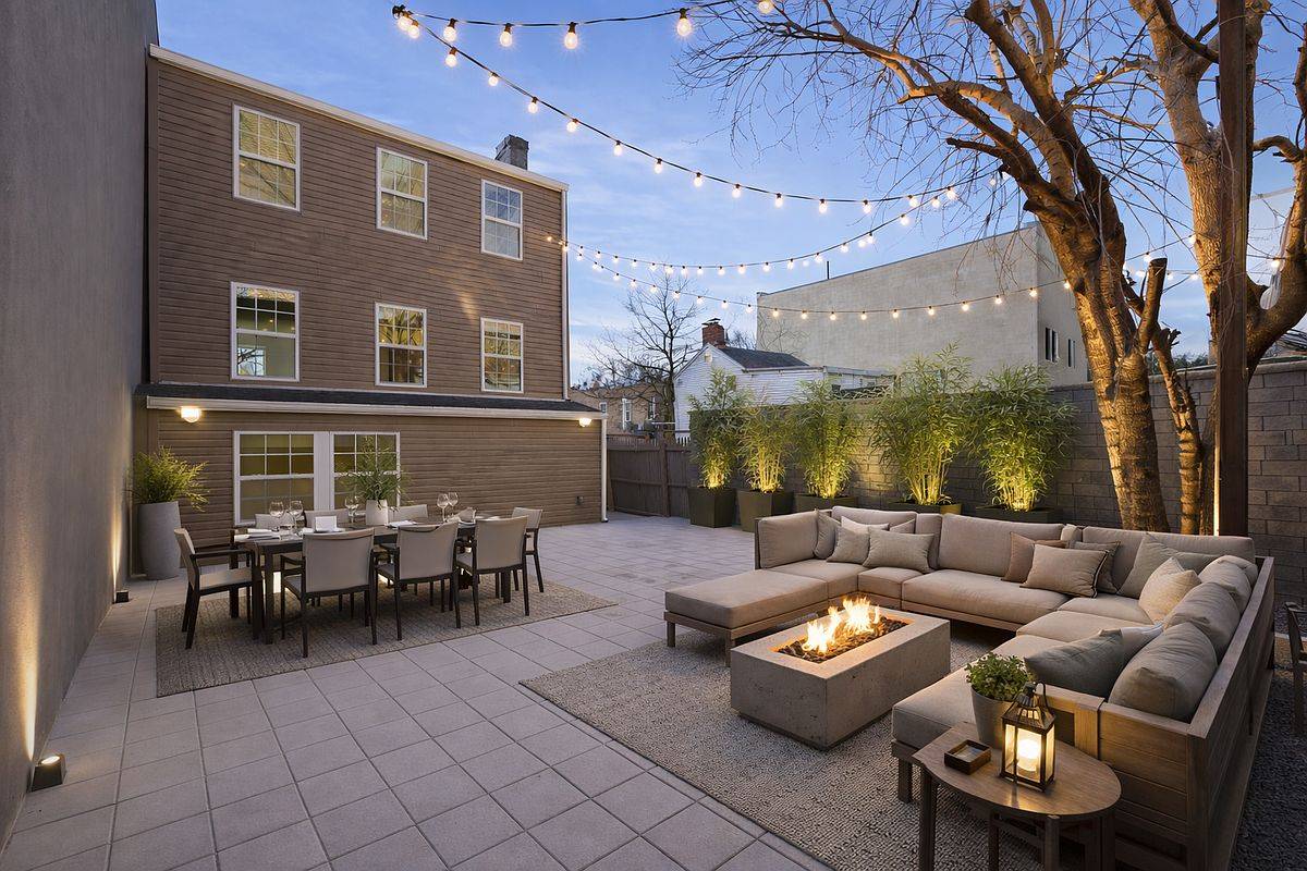 This fully detached Single Family House has 4 bedroom, 3 bathroom and blends sunlight, architectural character, complete privacy, and private outdoor space across 1, 903 sqft of interior living space.