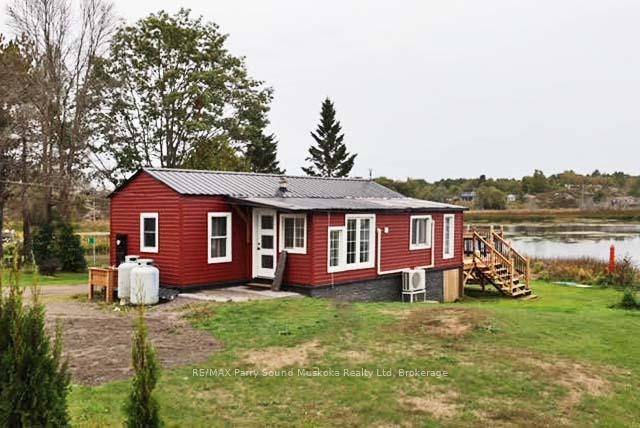 WATERFRONT AT AN AFFORDABLE PRICE !