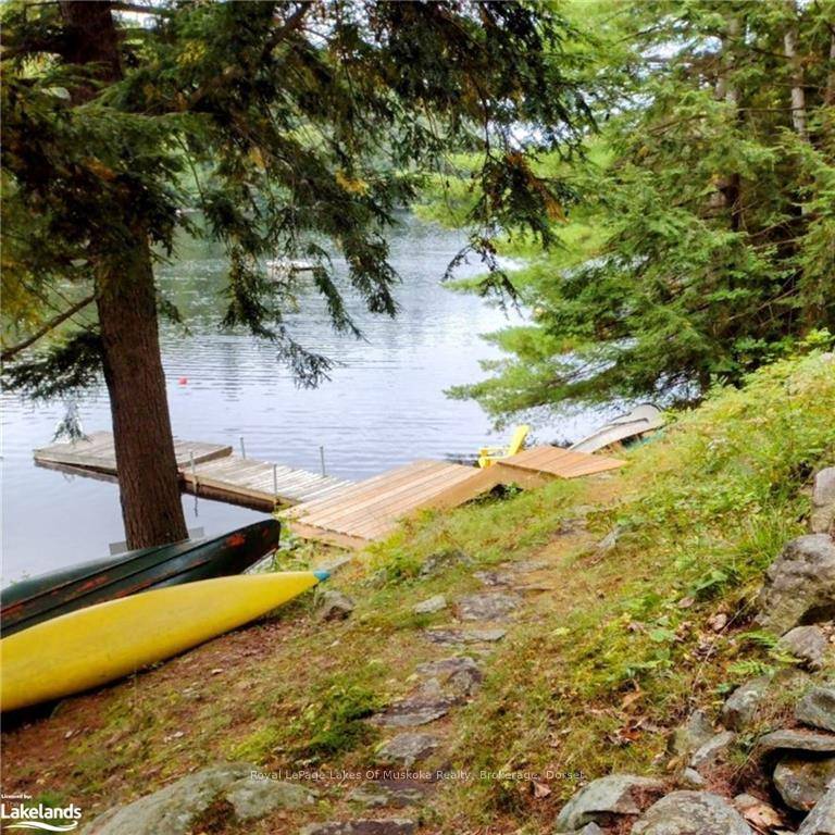 Welcome to Crane Lake near the Hamlet of Dorset, in Haliburton County.
