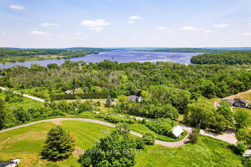 Brand new Bungalow with MILLION dollar view of the Trent and surrounding countryside.