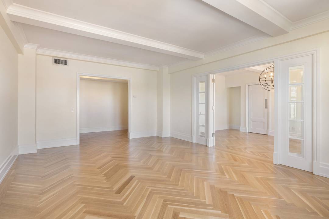 THE HOME YOU'VE BEEN WAITING FORPREWAR CONDO.