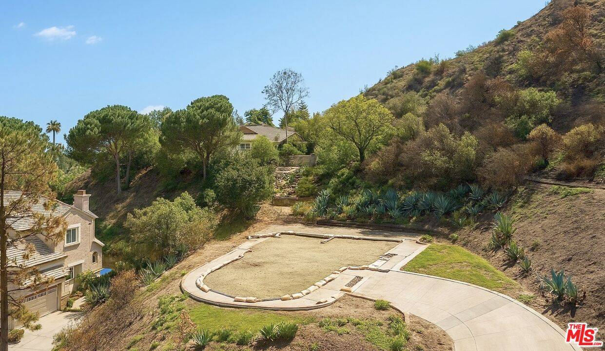 23422  W Copacabana St Malibu LA