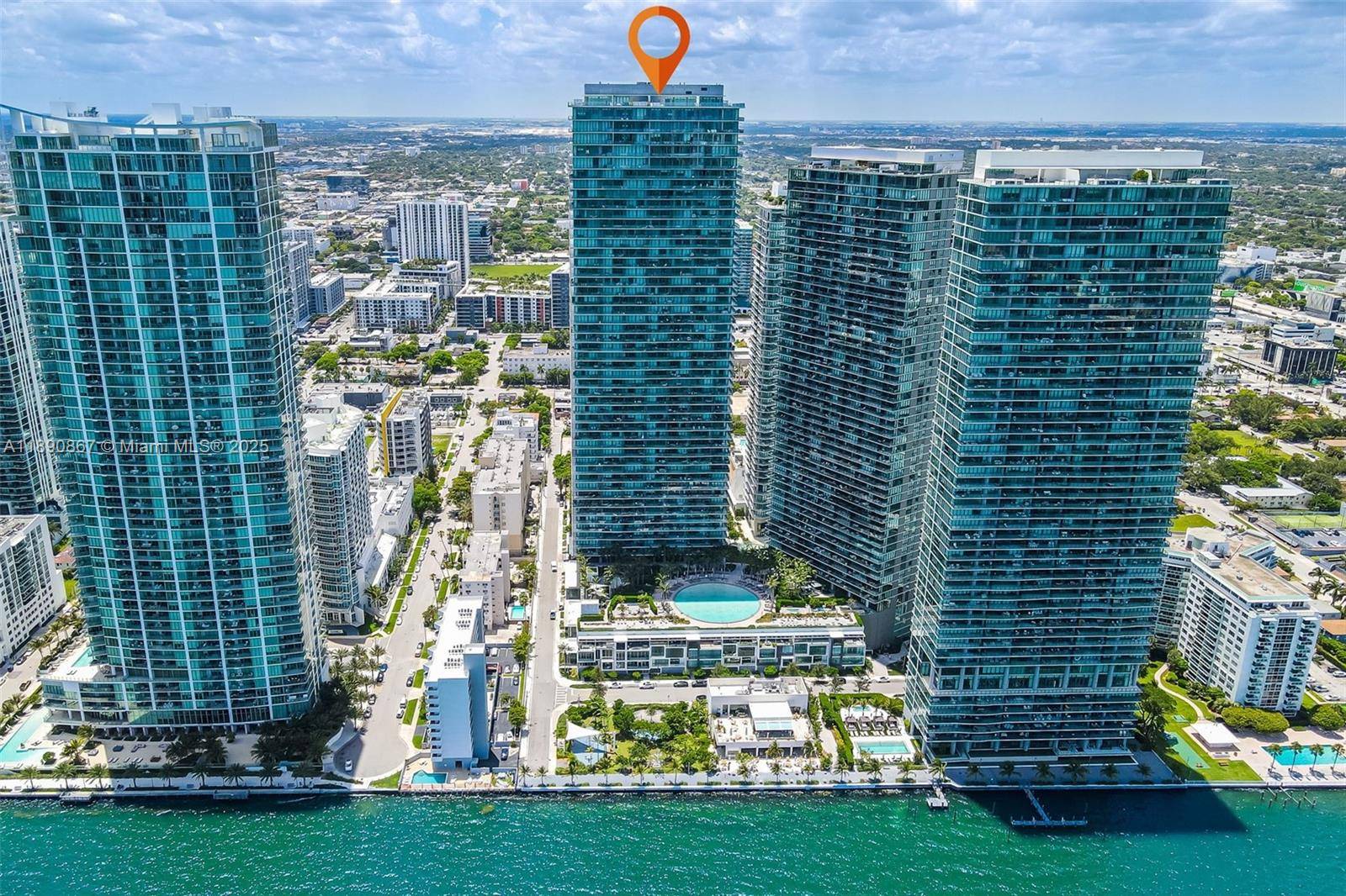 A rare opportunity town this sophisticated, high floor residence in the hart of Edgewater.