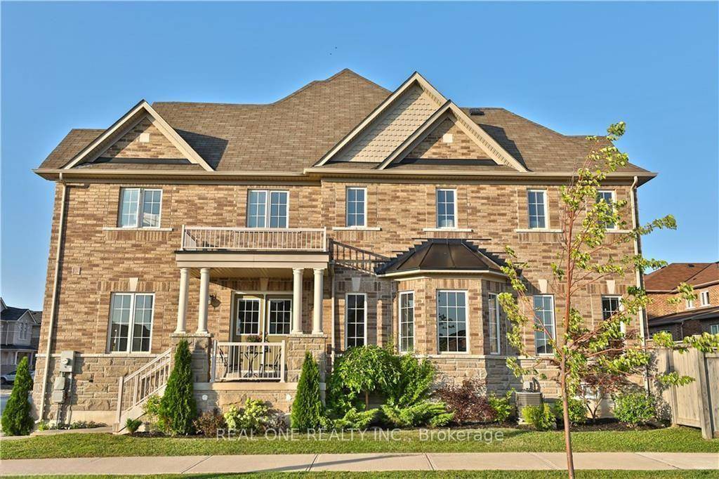 Available August 1st. Stunning 1650sqft END UNIT 3 bedroom 2.