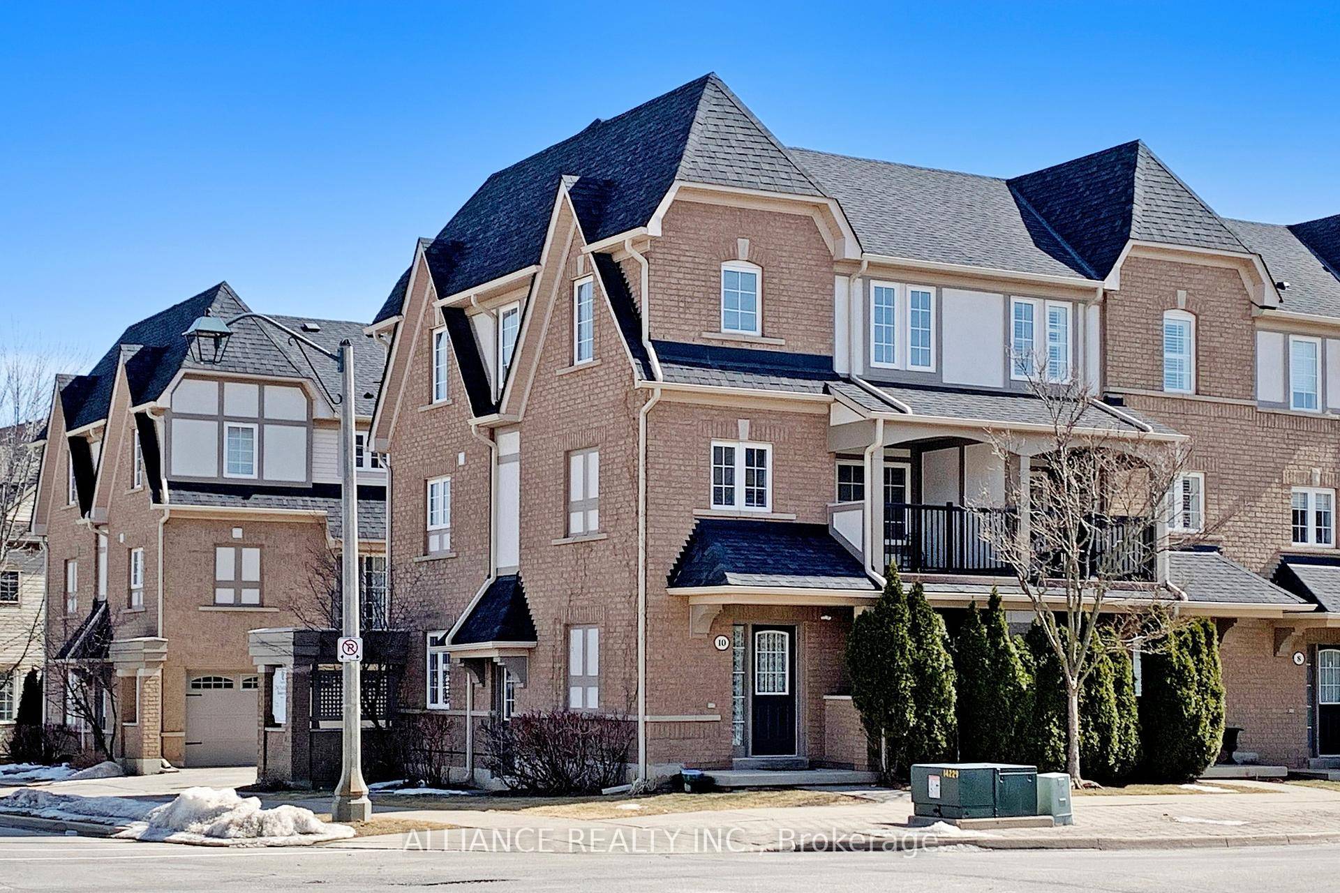 Executive End Unit Townhome Including 2 Large Bedrooms W Ensuite Bathrooms amp ; A 2 Car Garage With Door Into The House amp ; Side Yard !