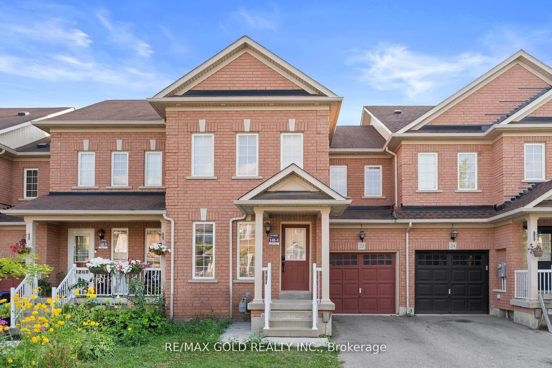 Beautifully maintained 3 bedroom, 4 bathroom freehold townhouse in a highly sought after Brampton neighbourhood, offering a bright, spacious, and functional layout that blends style with comfort.