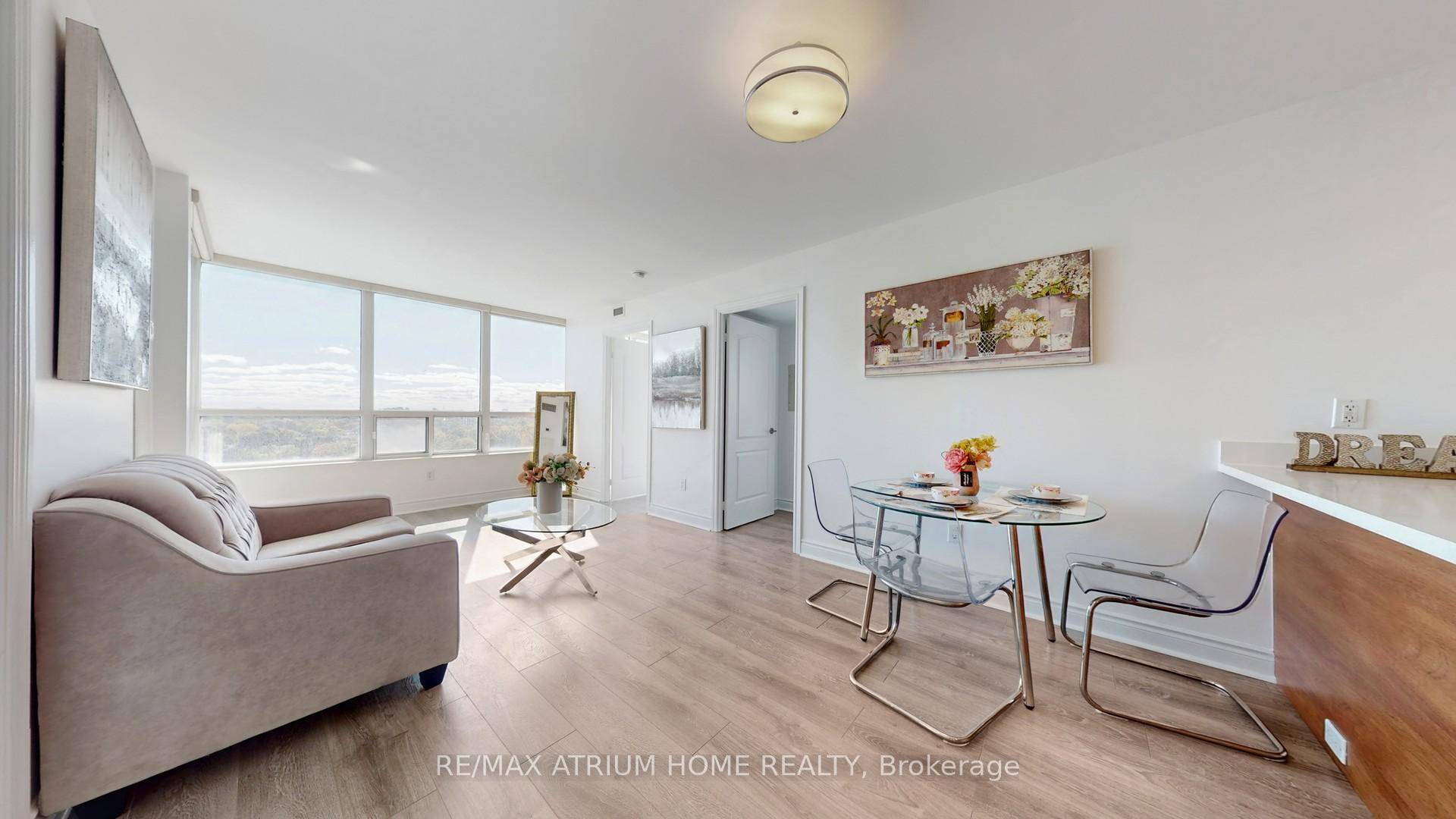 Perfect for families or professionals seeking a bright and modern home in a convenient location !