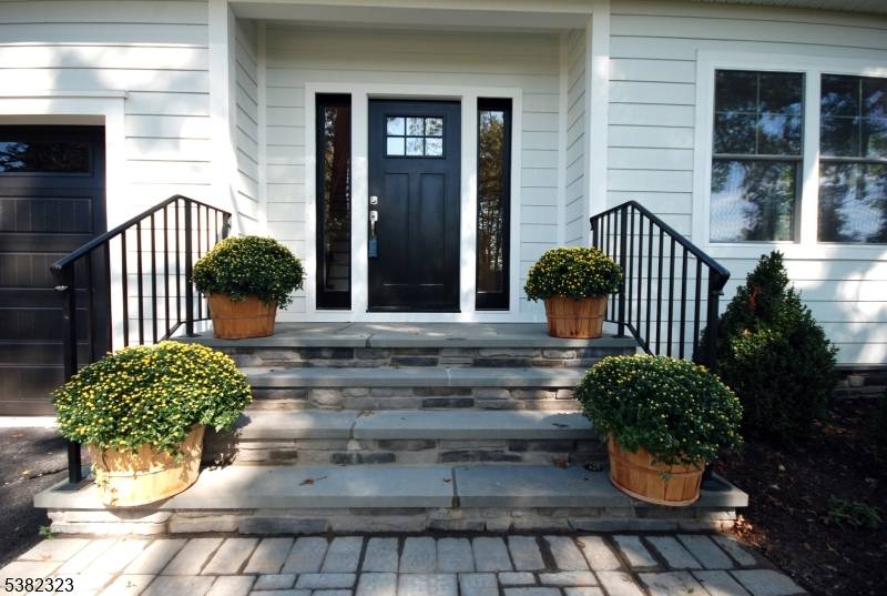NOW READY FOR NOVEMBER OCCUPANCY !