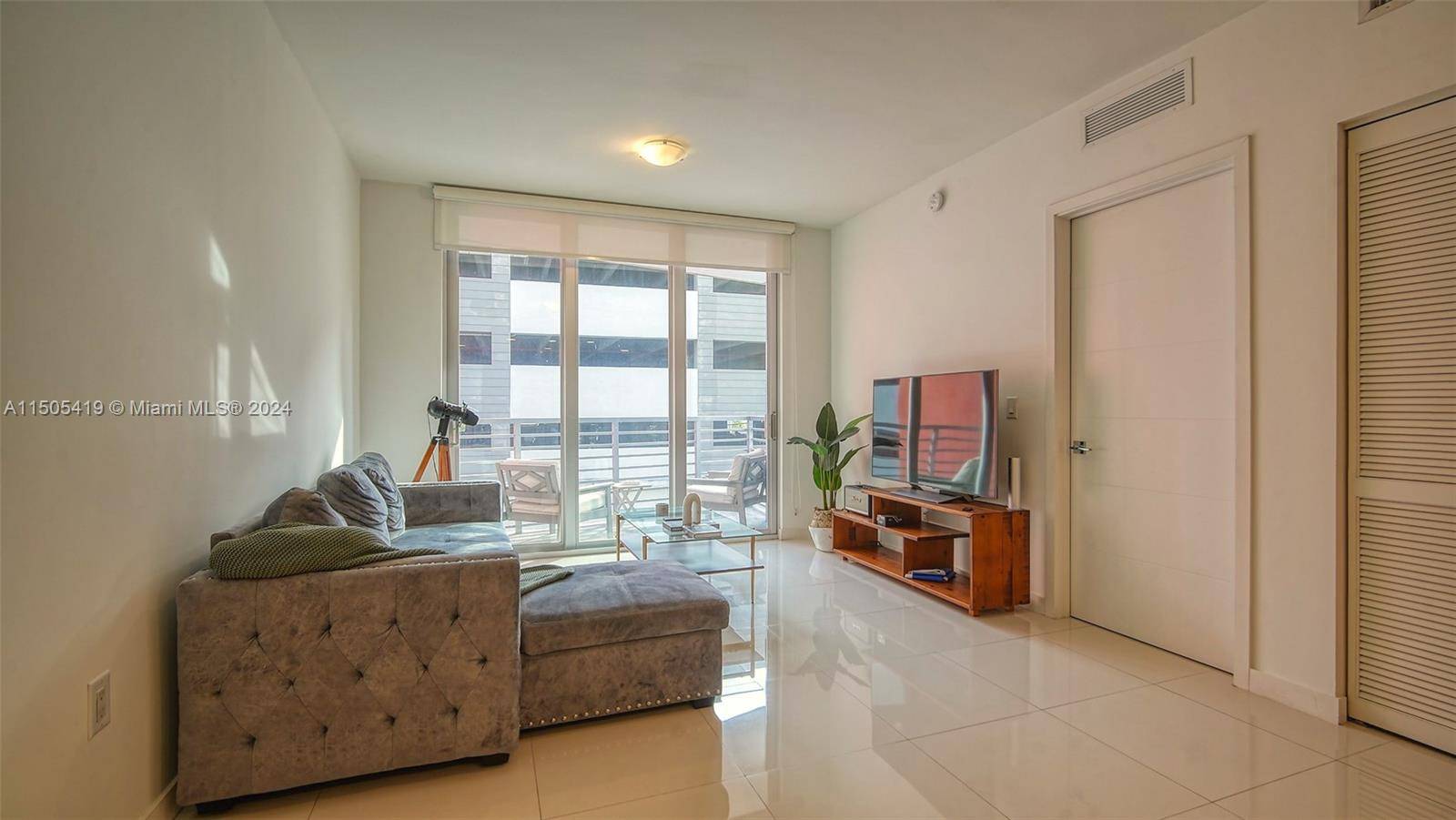 Discover the perfect blend of comfort and convenience in this exceptional 1 bedroom, 1.