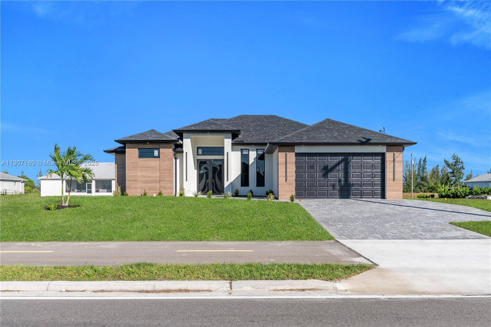 Welcome to this stunning brand new construction home located in a rapidly growing and highly desirable area of Southwest Florida.