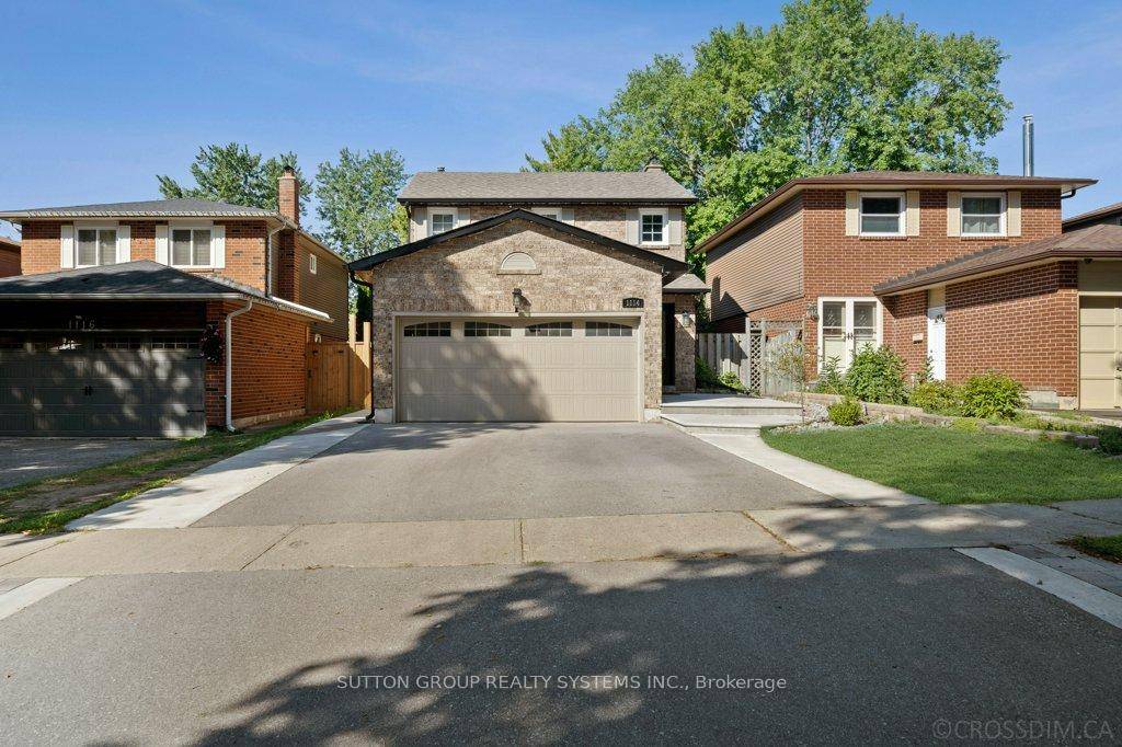 Nested in the heart Pickerin, this newly renovated 2 story home sits on an extra deep lot, surrounded by lush green towering trees.