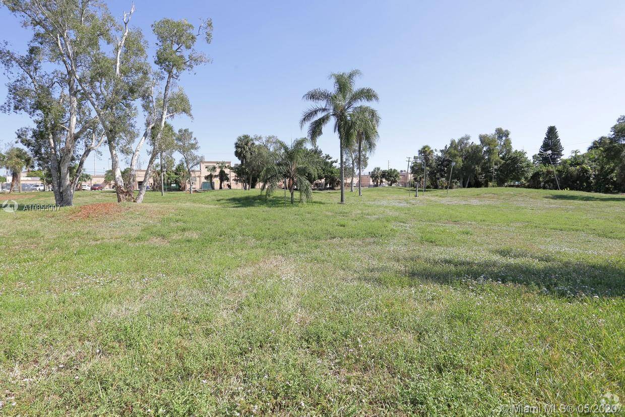 315 S 62nd Ave Land Florida