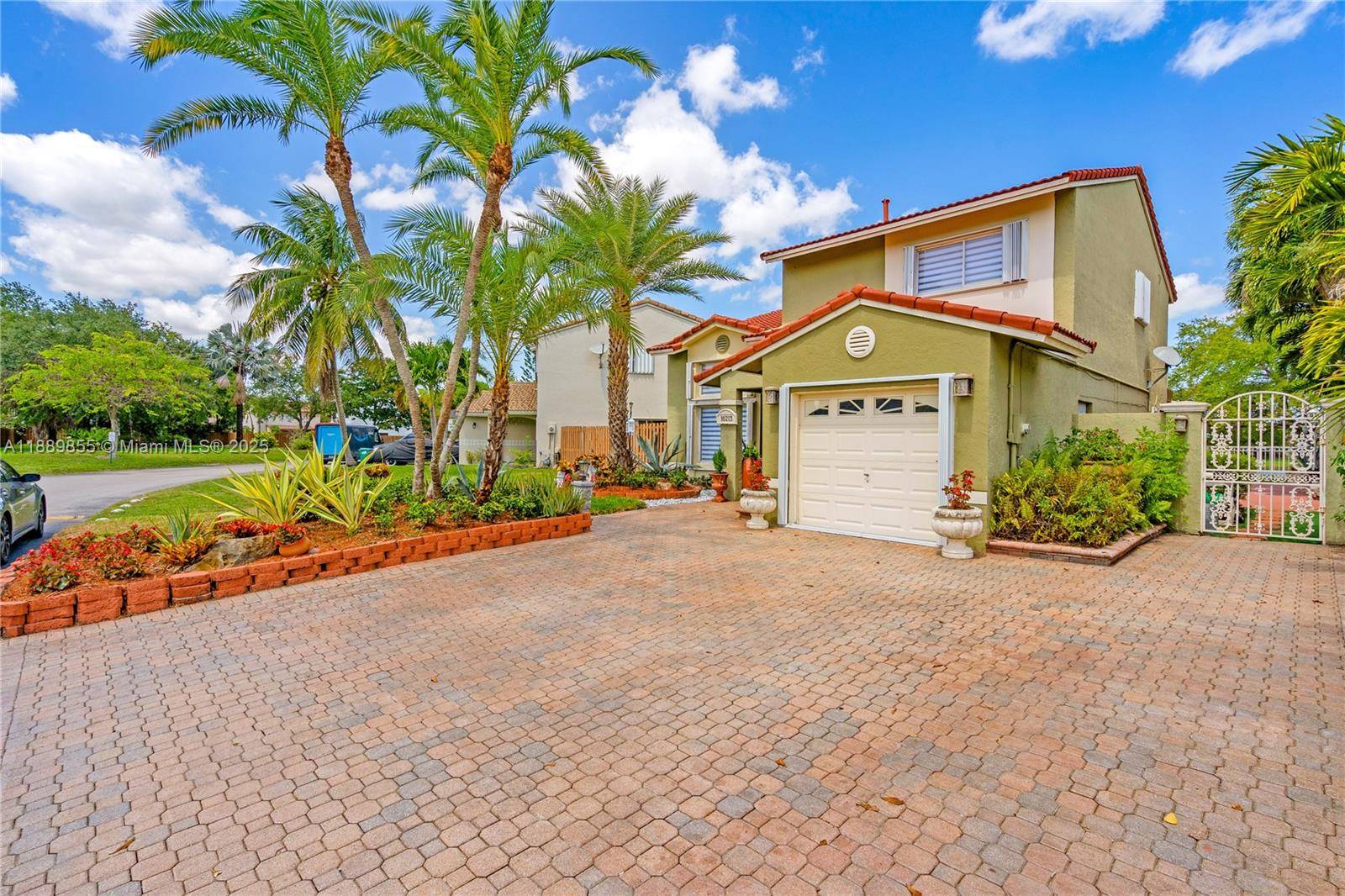 Beautiful Lakeview Pool 3 bedrooms 2 1 2 baths Single Family home with 1 car garage and breathtaking lake views from the master Balcony.