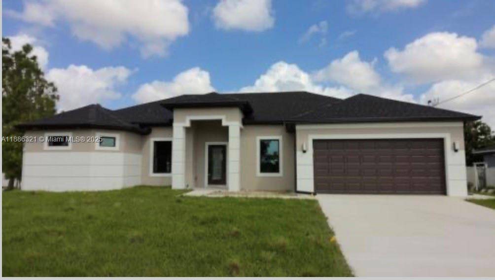 Welcome to your dream home in Lehigh Acres !