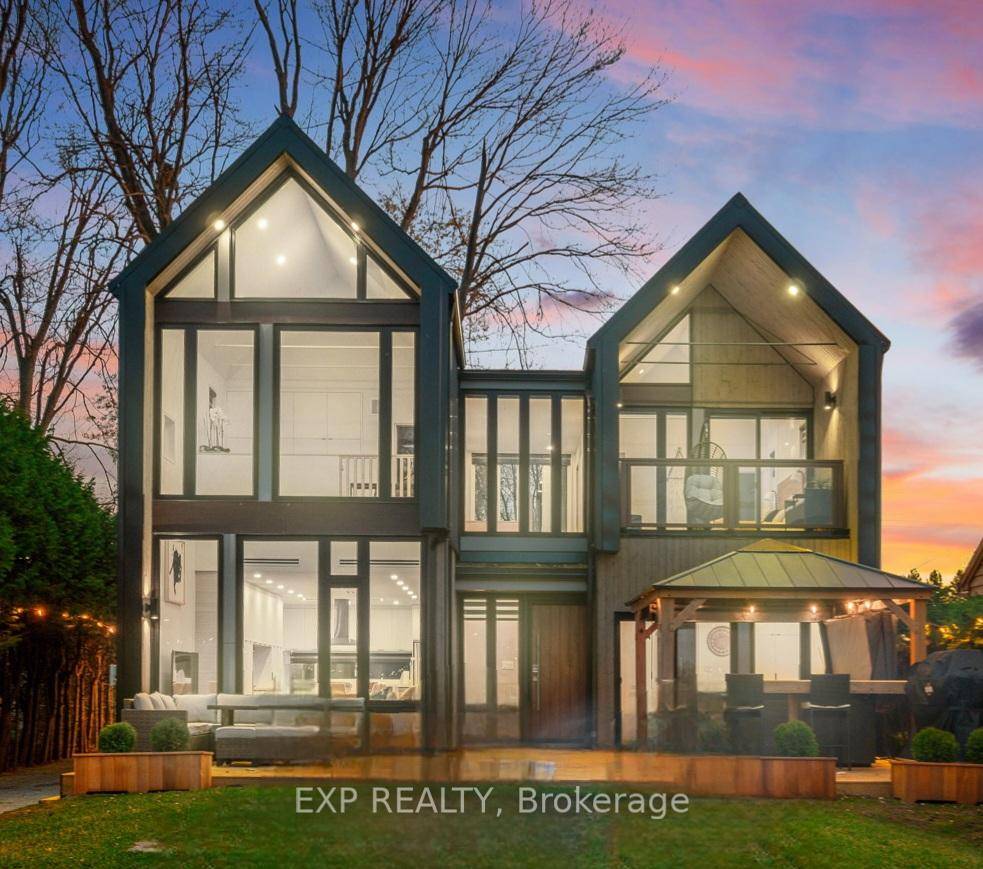 Stunning Property Featured On A amp ; Es Lakefront Luxury !
