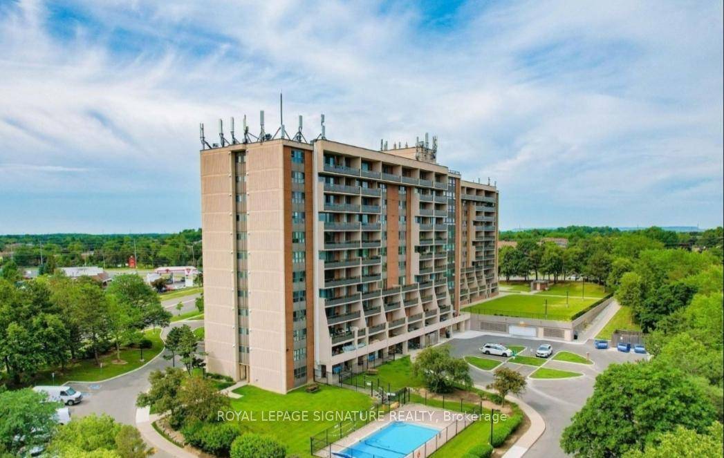 2 Bedrooms 2 Washrooms 2 Parking with ensuite laundry and locker.
