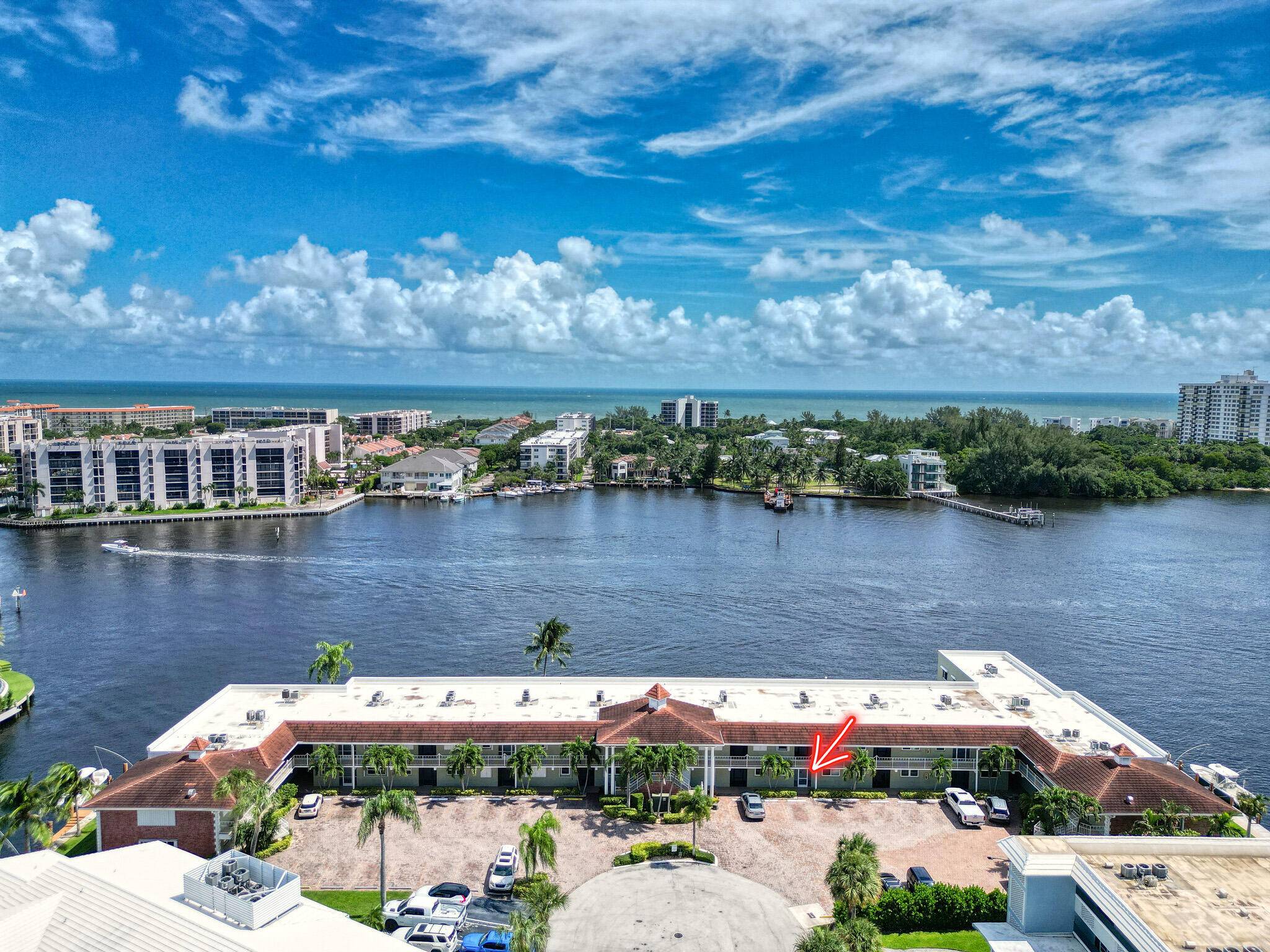 DIRECT INTRACOASTAL ! SPECTACULAR UNOBSTRUCTED WIDE WATER VIEWS !