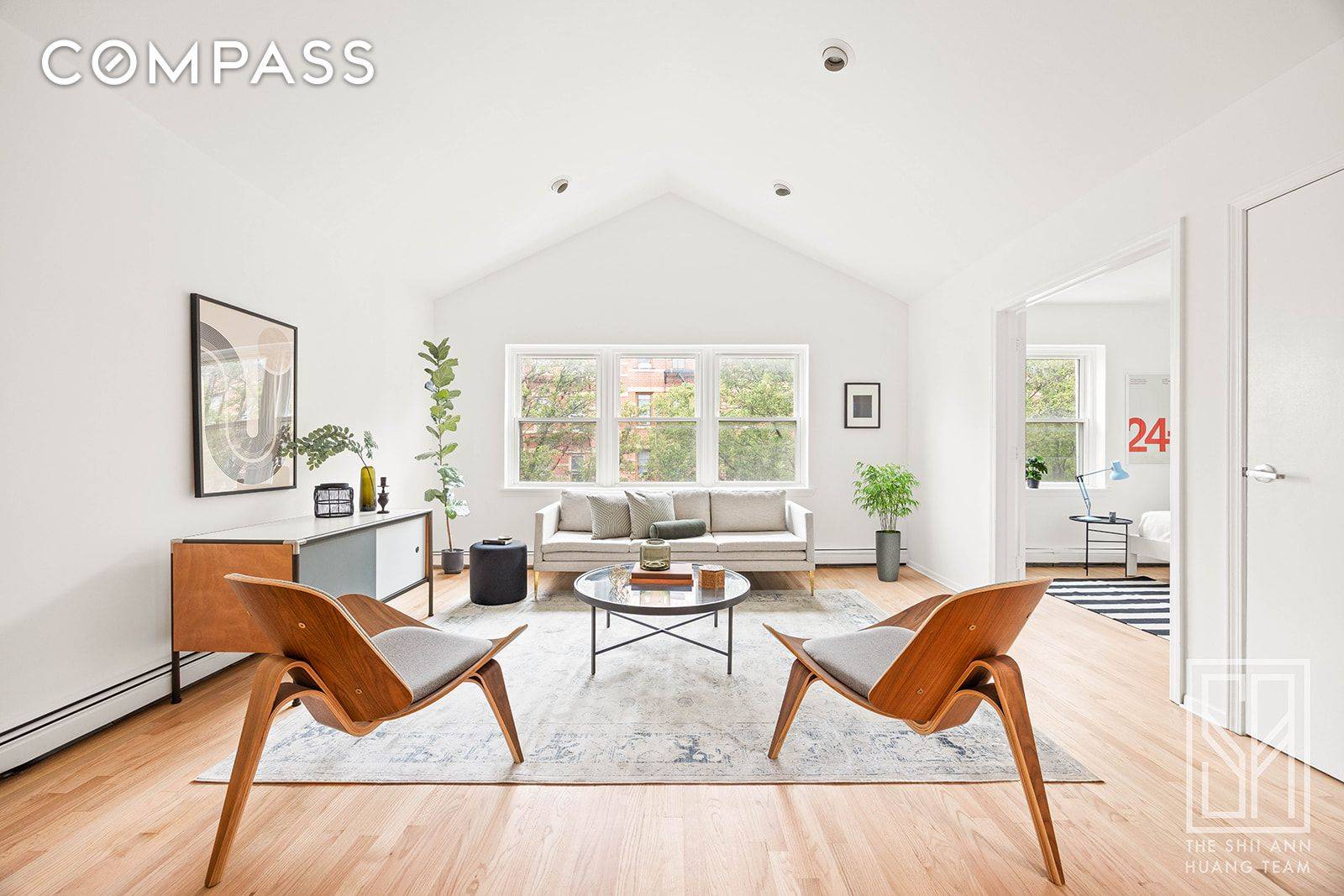 A Hidden, Sunlit Gem in Greenwood Heights !