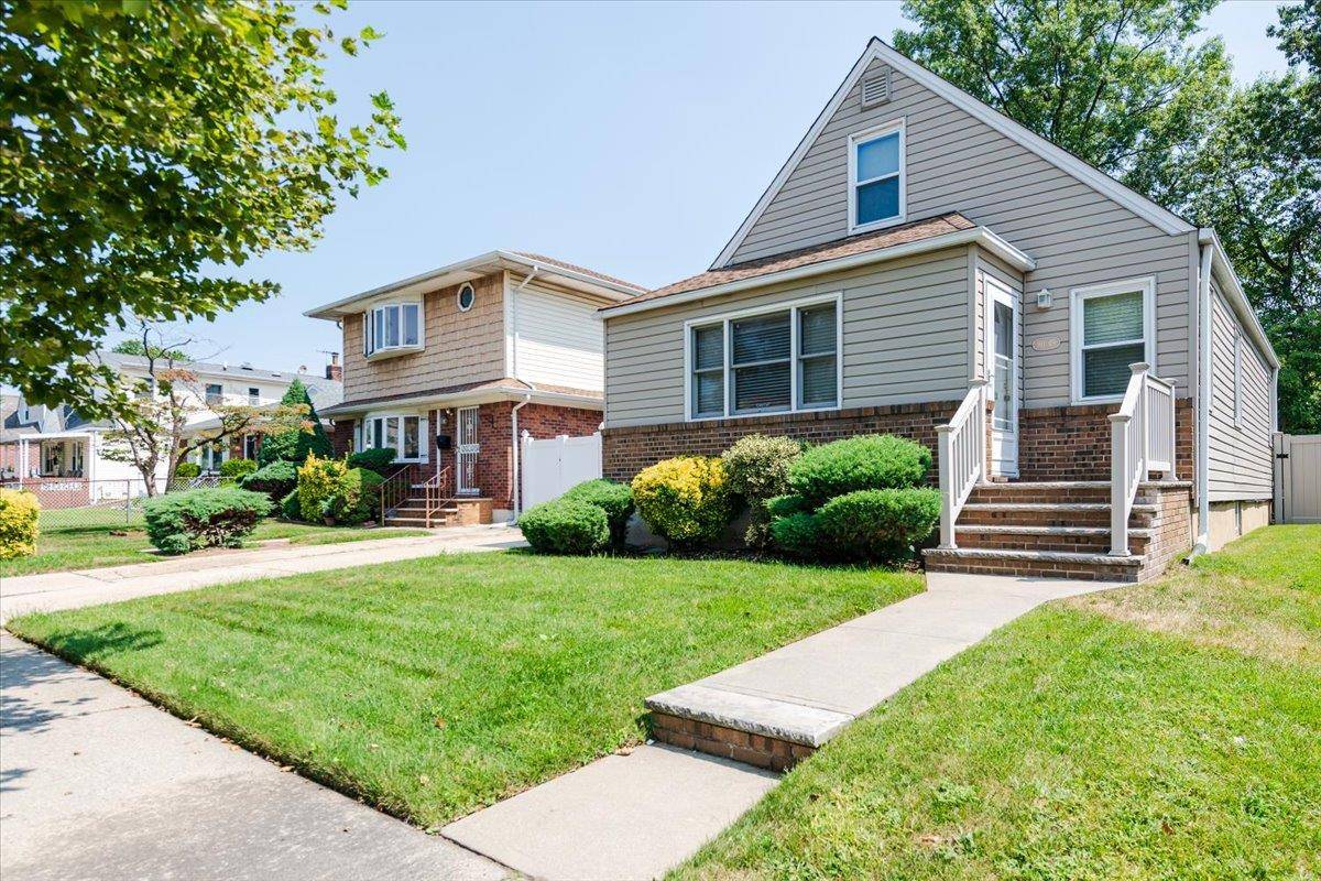 Welcome to this beautiful Cape Cod style home in Floral Park Queens.