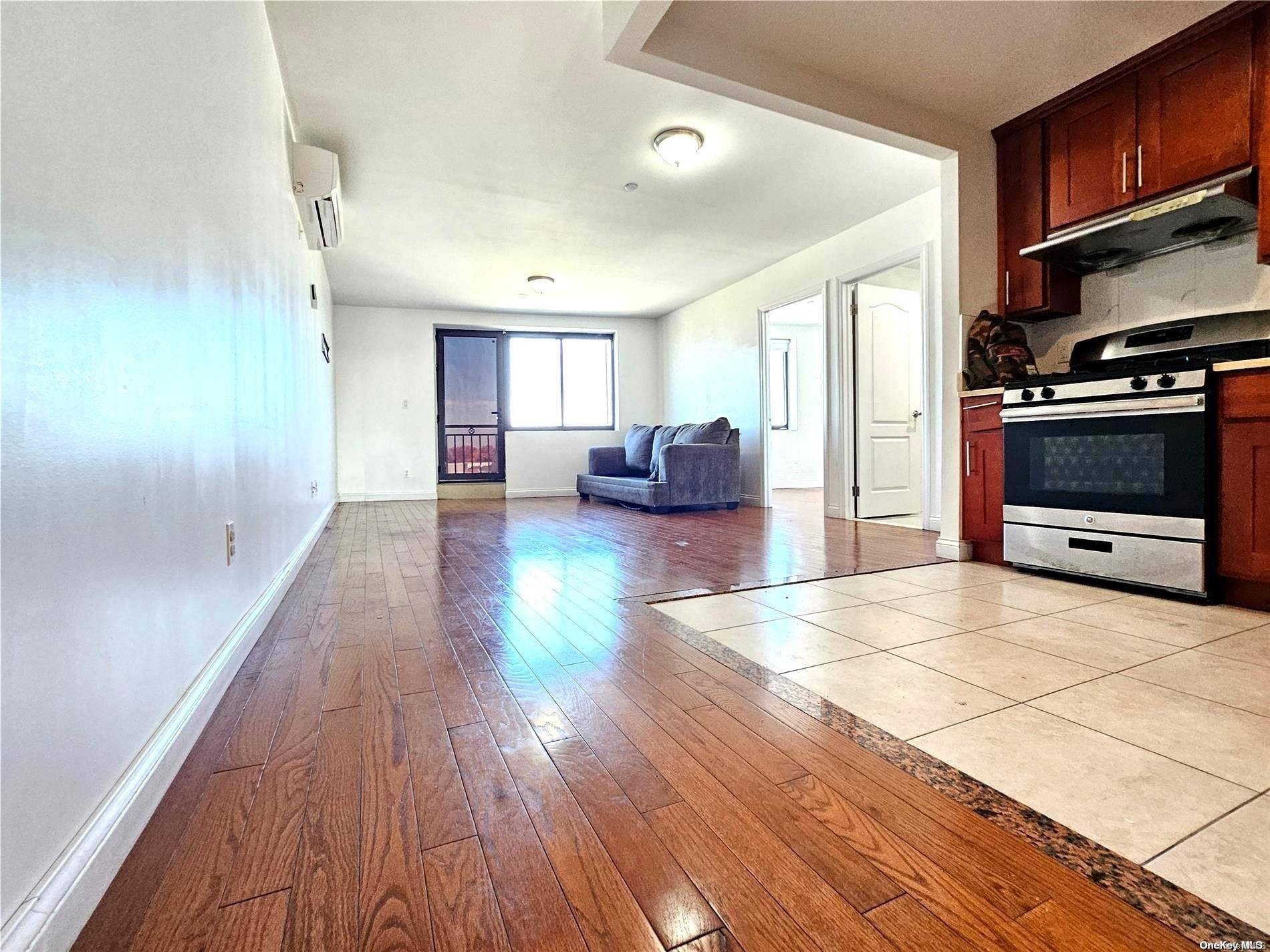 Unique opportunity to own this condo Less than 650 sqft Fantastic skyline view for Mid town and downtown Manhattan North to south exposure and great sound proof insulation Tax abatement ...