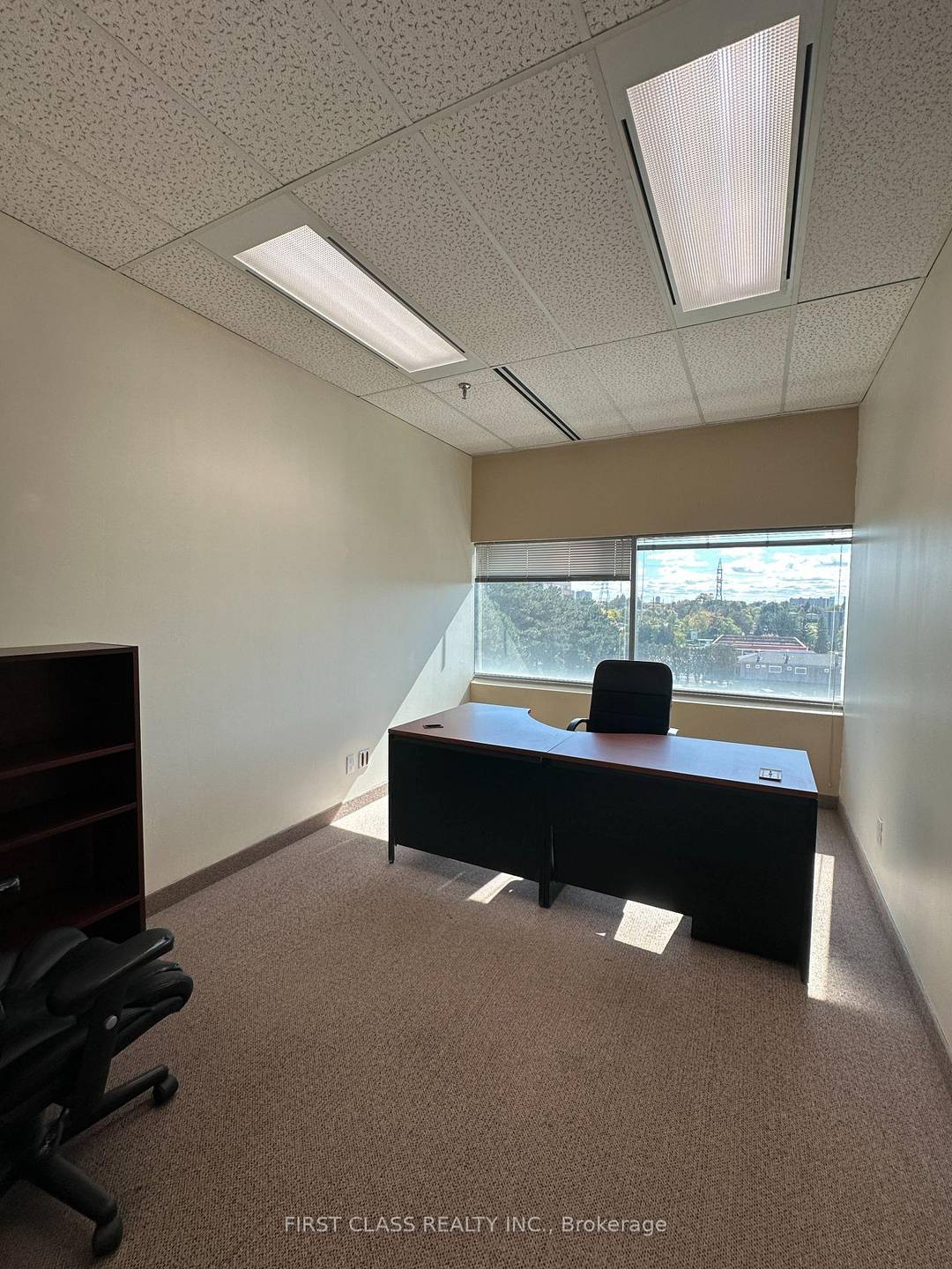 Prime Office Space in a Prestigious Location !