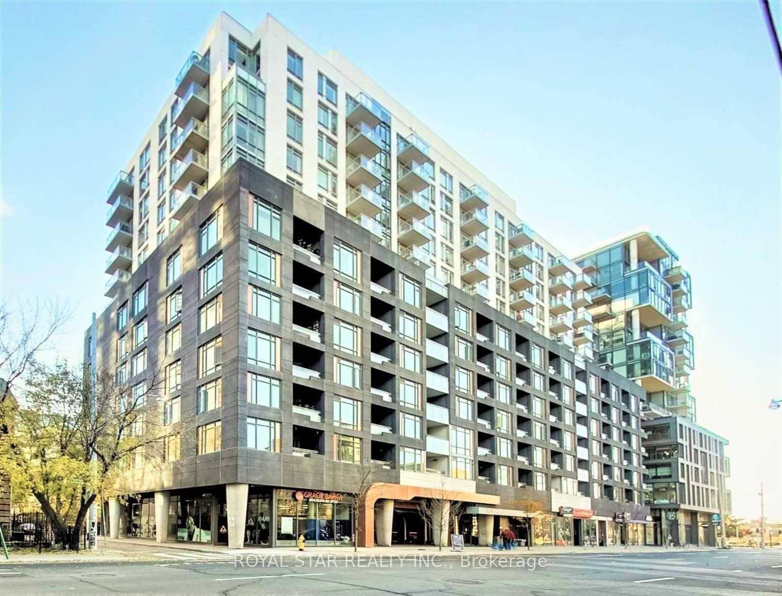 A Must See Rarely Available Townhouse With All The Benefits Amenities Of A High End Condo, Nestled On A Pedestrian Laneway.
