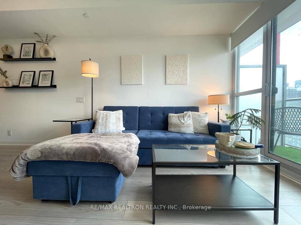 Step into this stylish, move in ready condo and enjoy floor to ceiling windows that flood the space with natural light and offer unobstructed views of the city skyline and ...