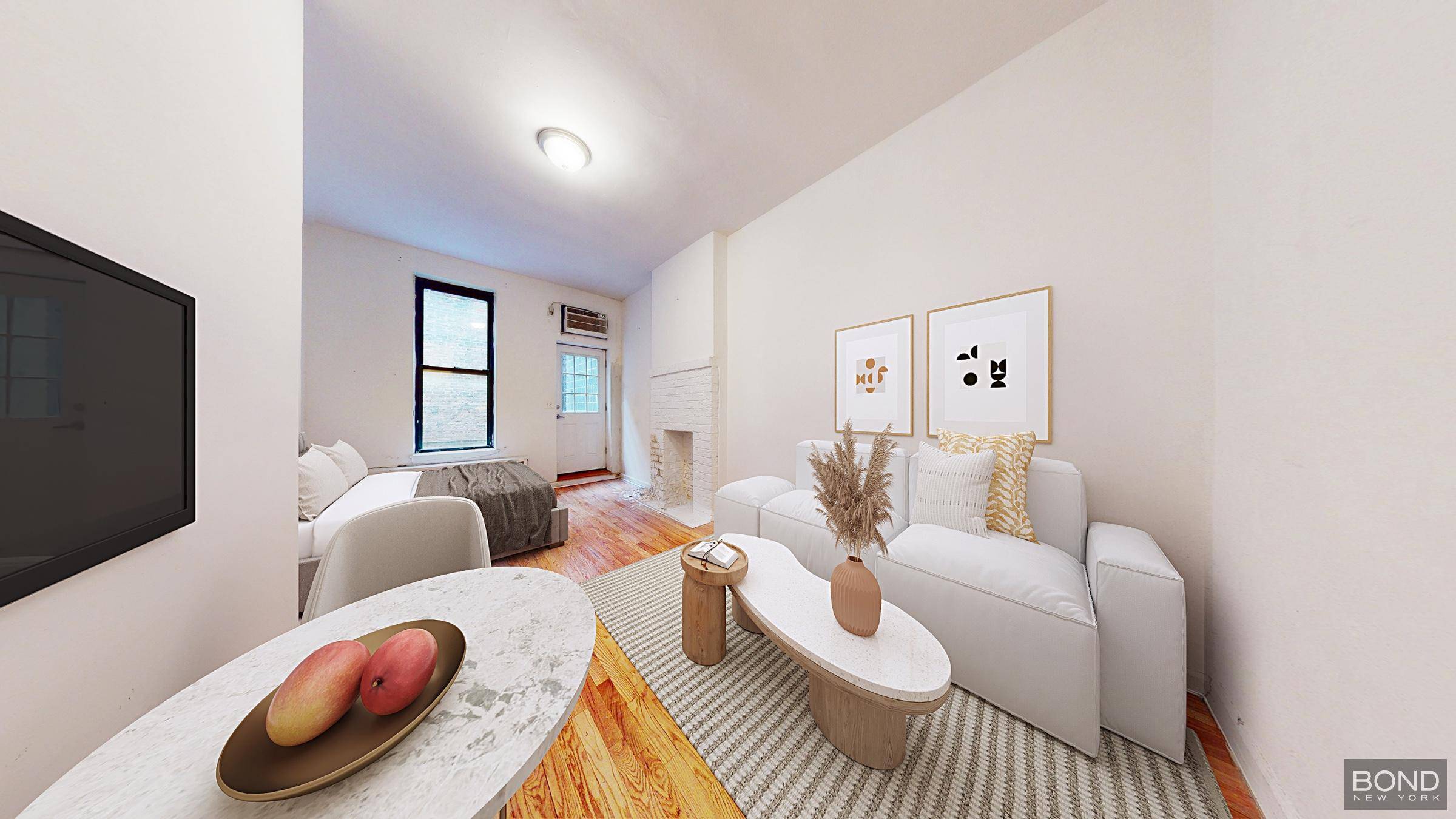 Amazing studio with a backyard in the heart of West Village !