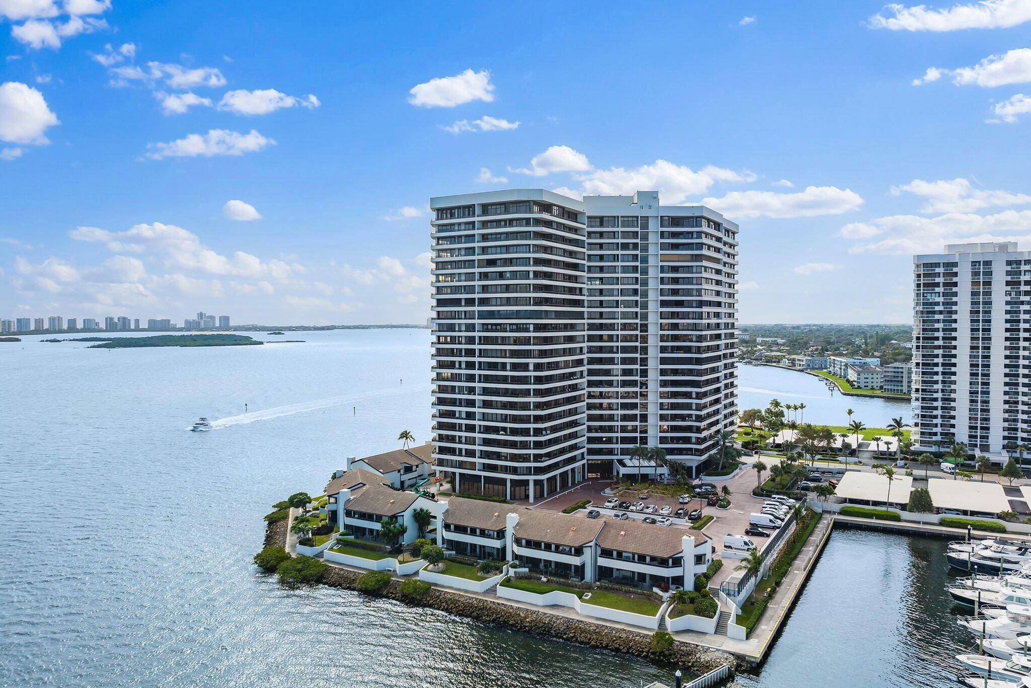 The very best views in Old Port Cove's luxury building, Lake Point Tower !
