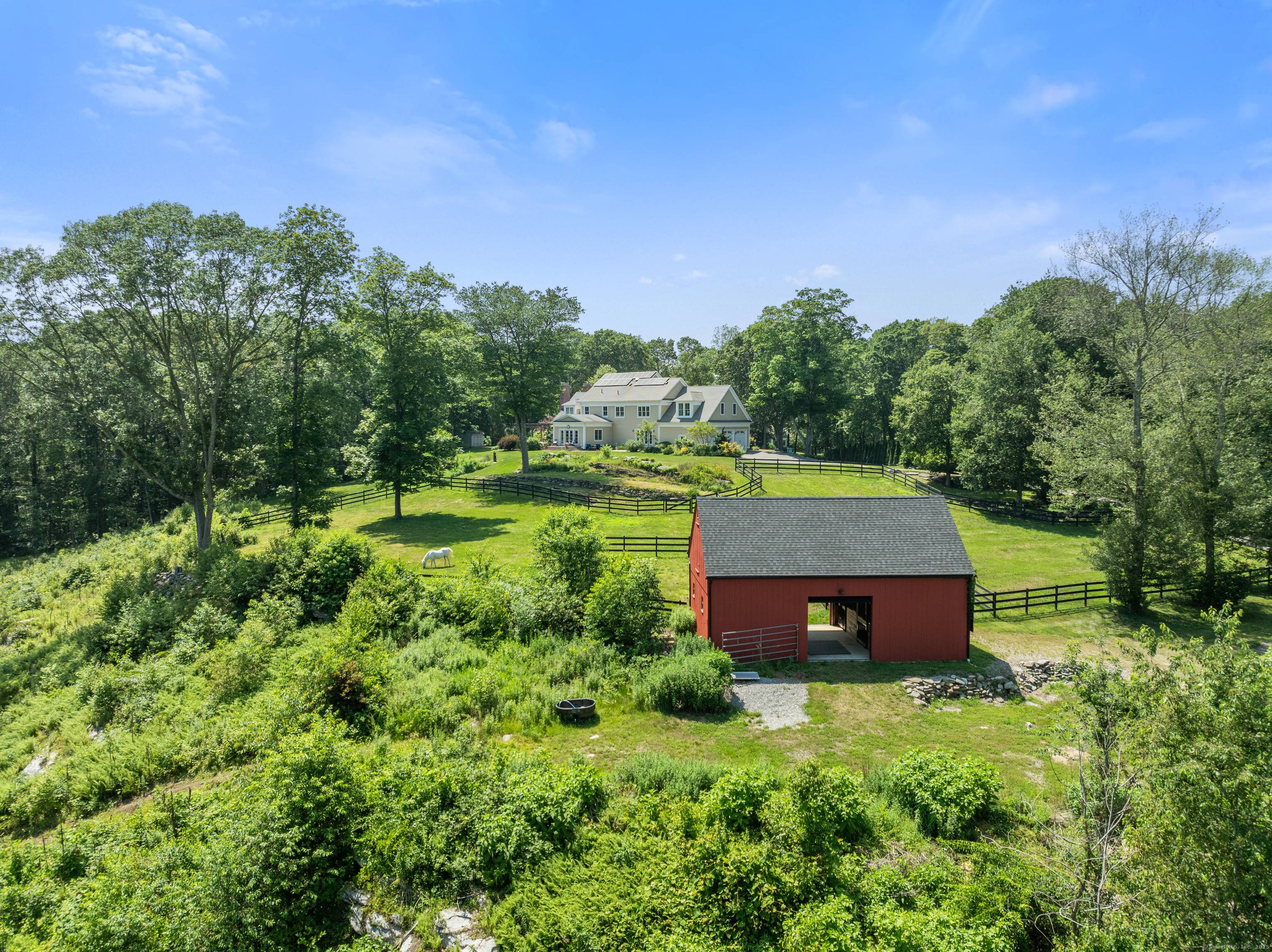 LUXE MODERN FARMHOUSE w 4 STALL BARN on OVER 10 ACRES !